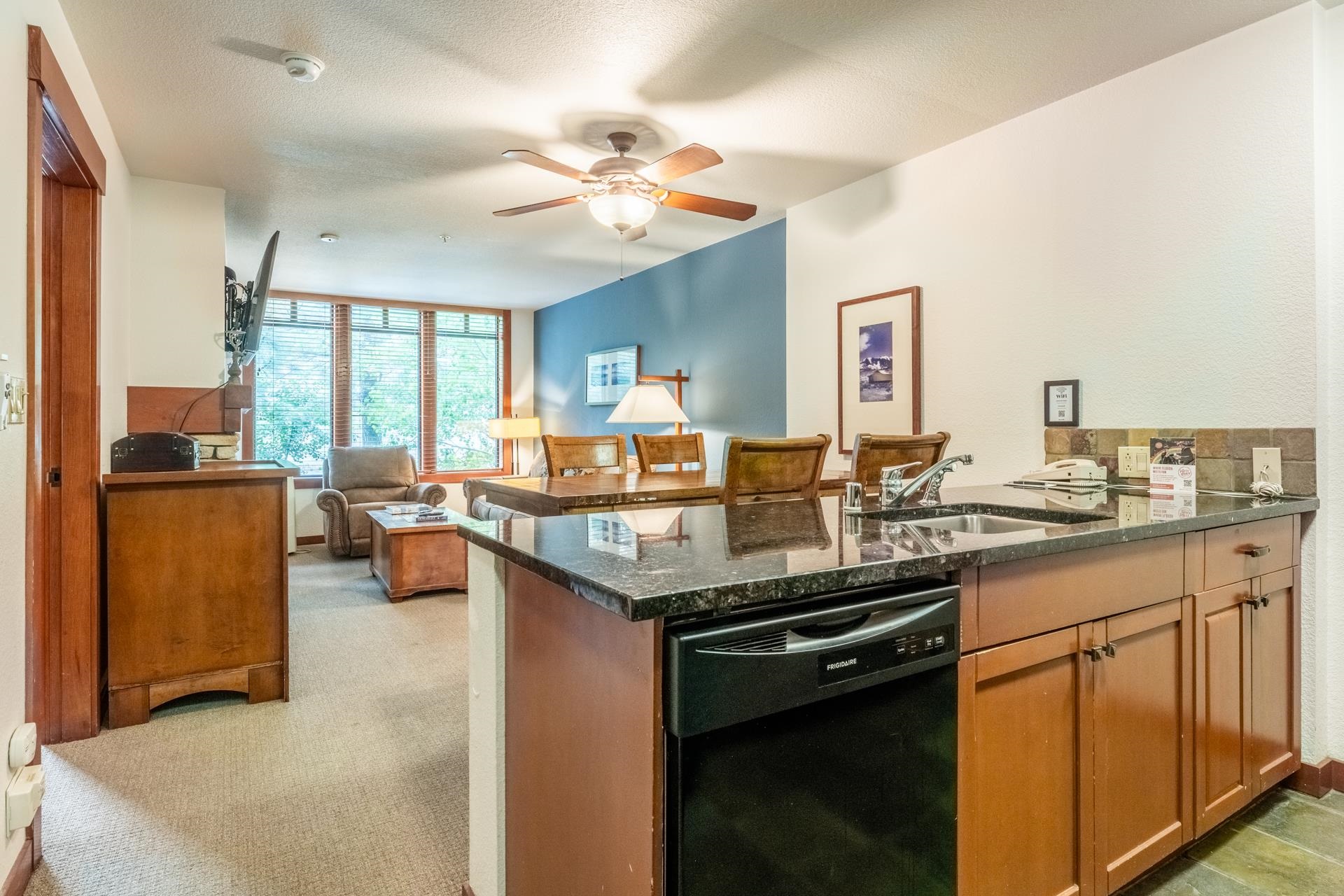 100 Canyon Boulevard Unit: #3127