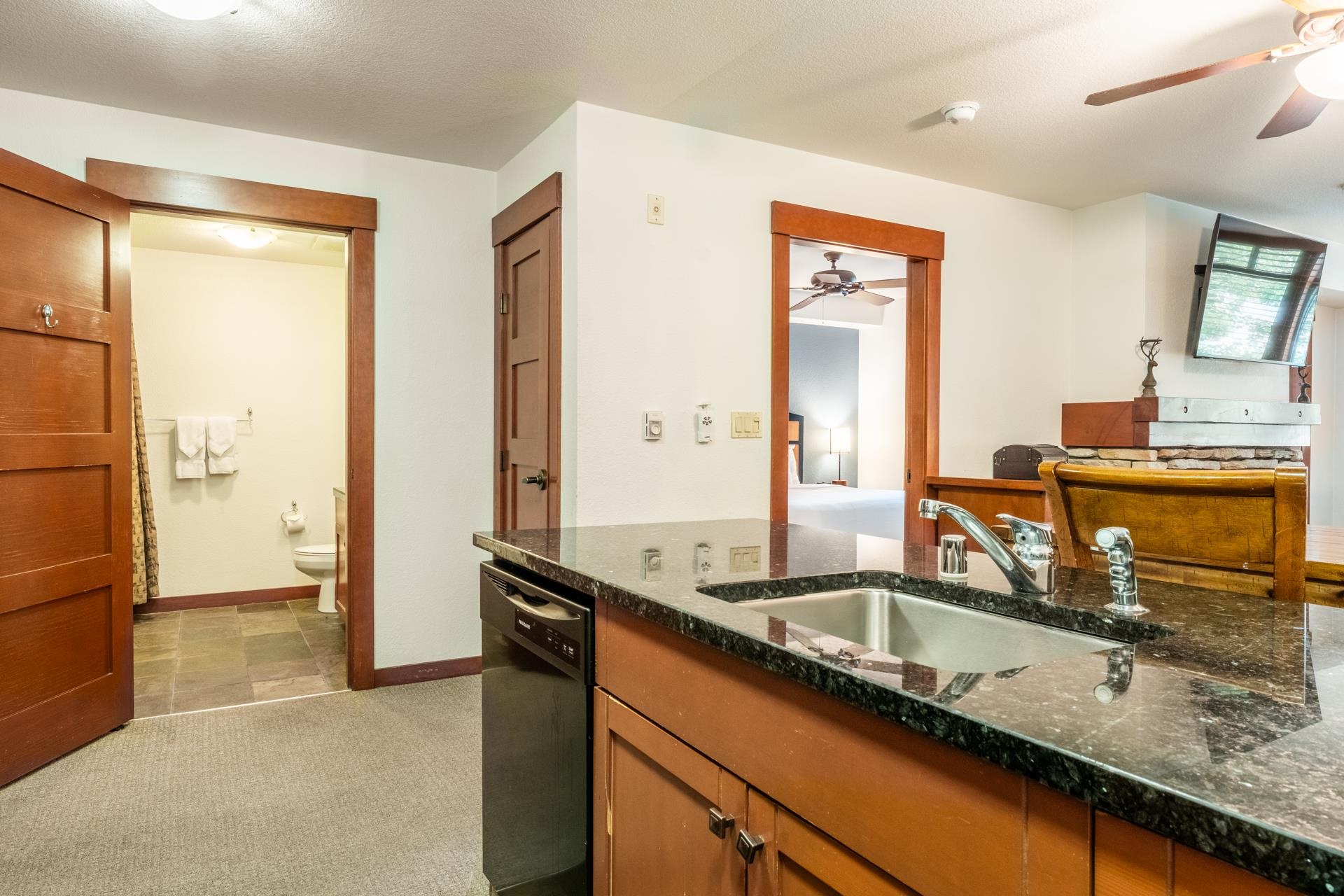 100 Canyon Boulevard Unit: #3127