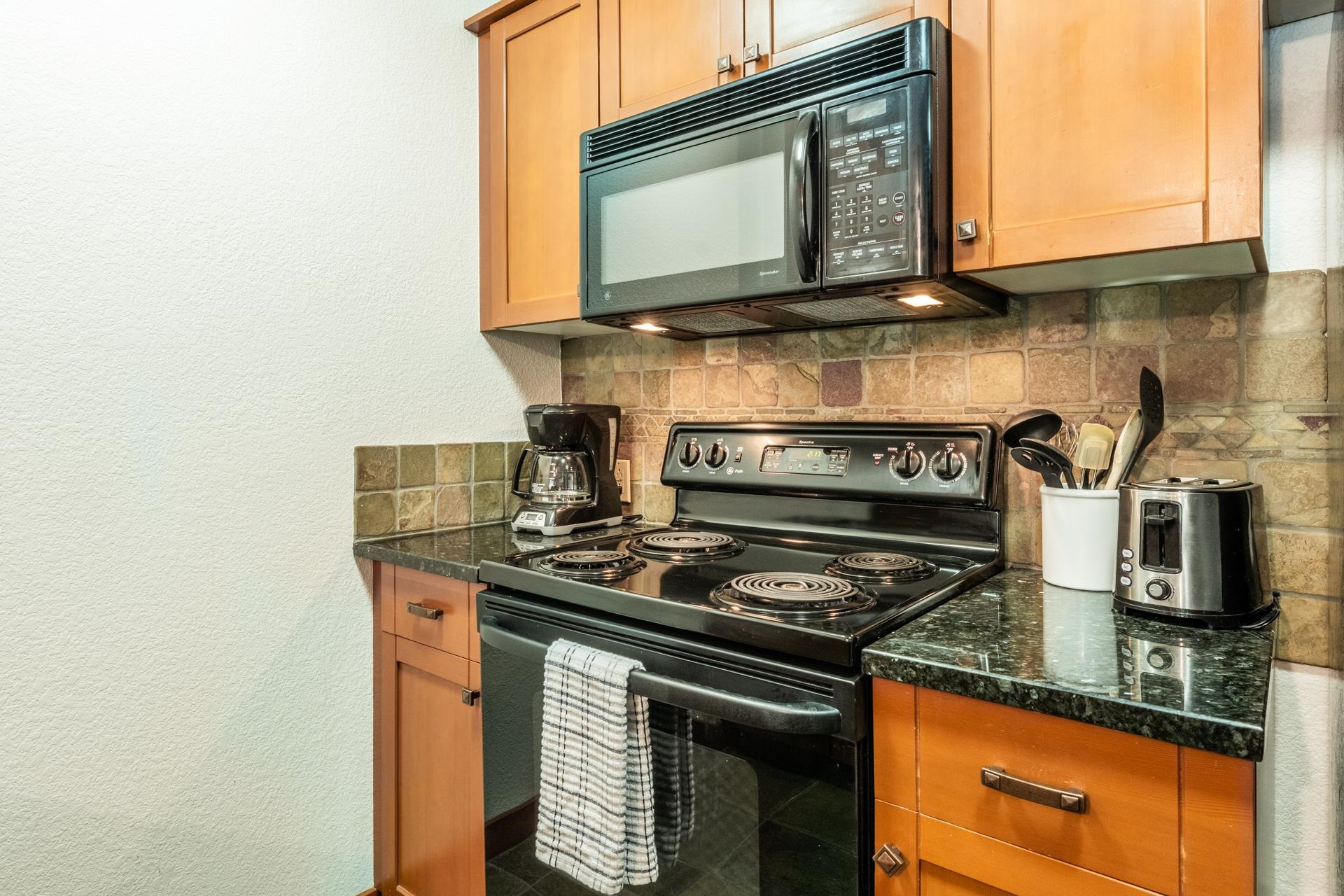 100 Canyon Boulevard Unit: #3127