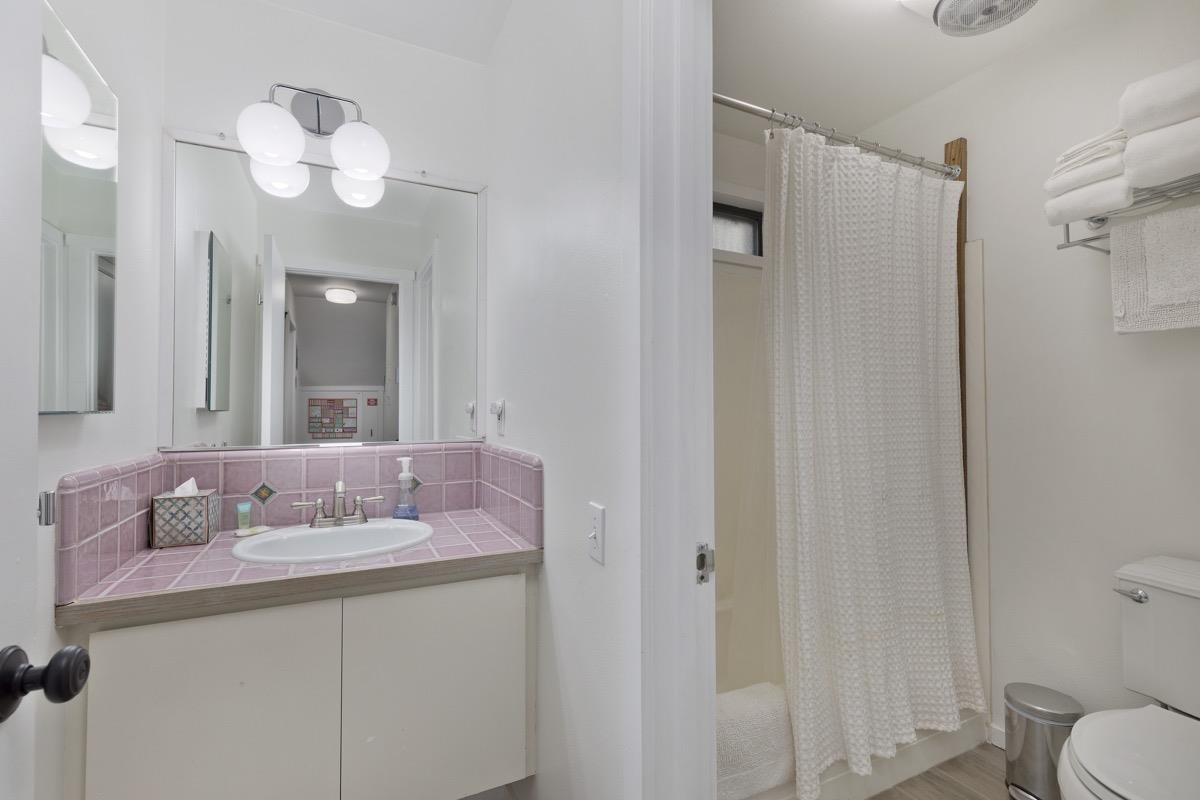 98 Tyrol Lane Unit: #304