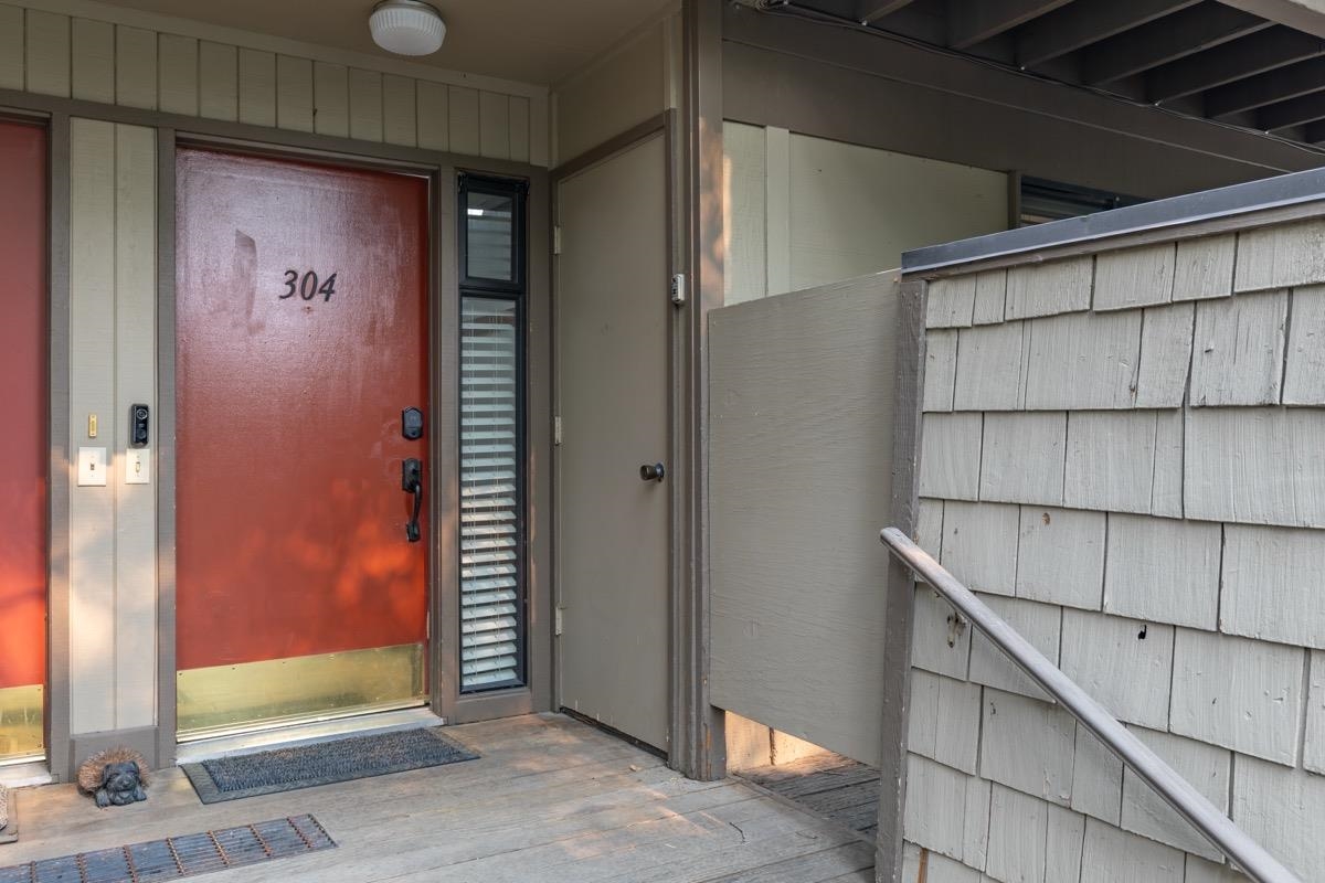 98 Tyrol Lane Unit: #304