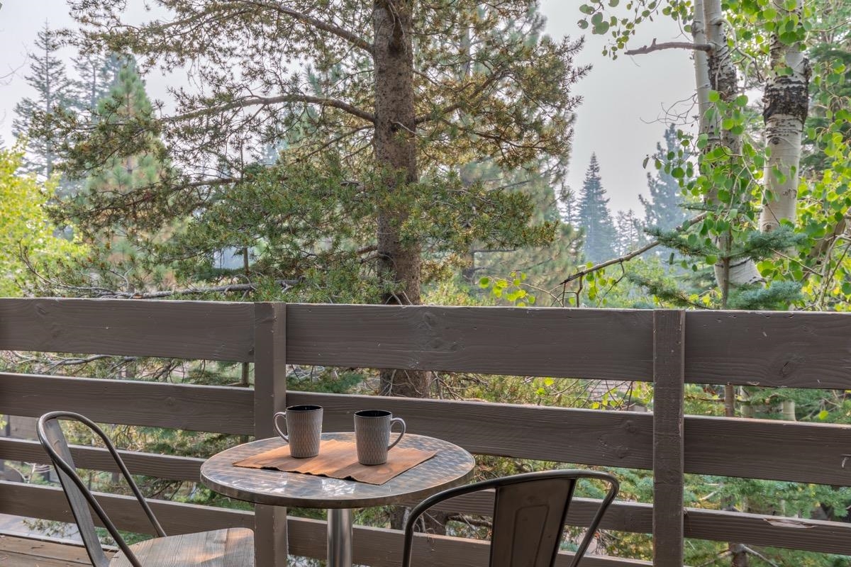 98 Tyrol Lane Unit: #304