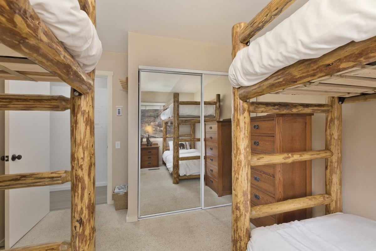 98 Tyrol Lane Unit: #304