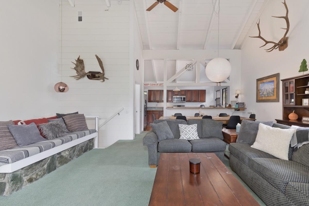 98 Tyrol Lane Unit: #304