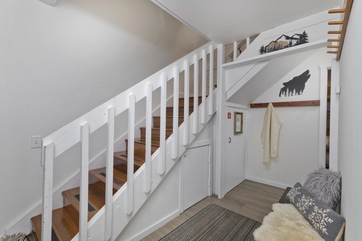 98 Tyrol Lane Unit: #304