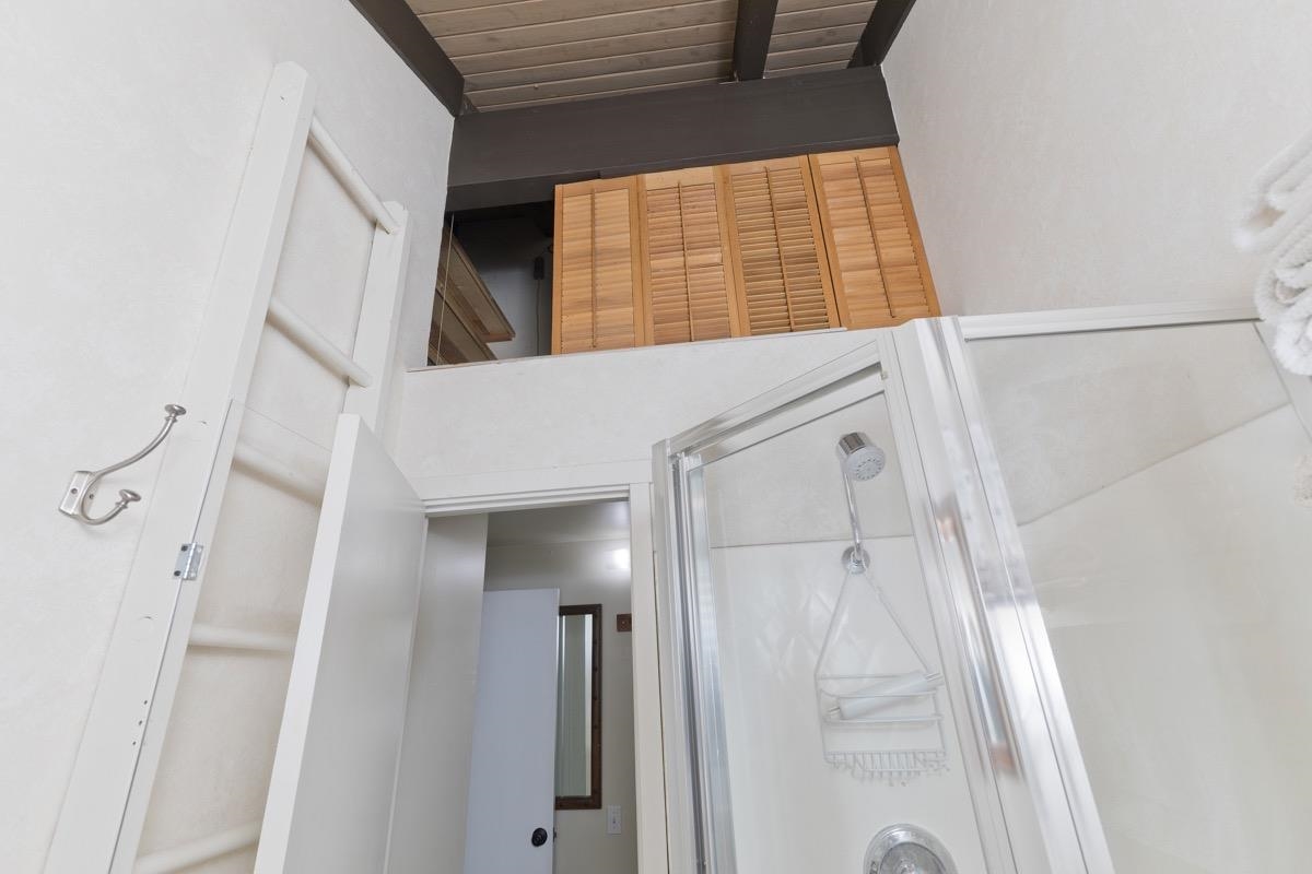 98 Tyrol Lane Unit: #304