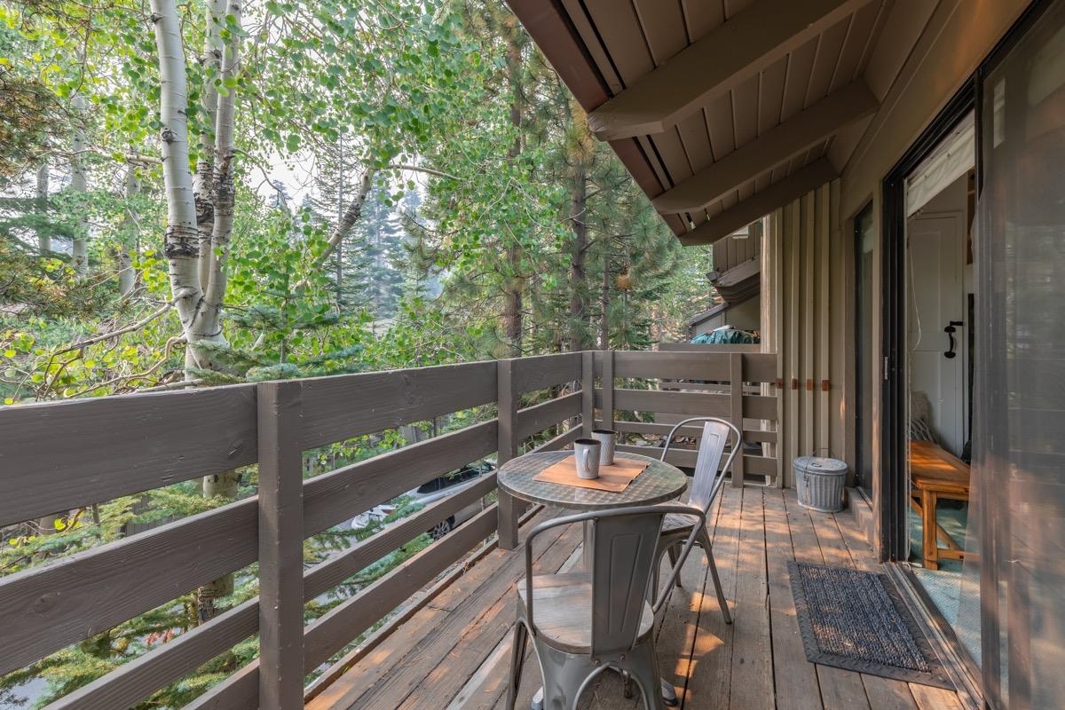 98 Tyrol Lane Unit: #304