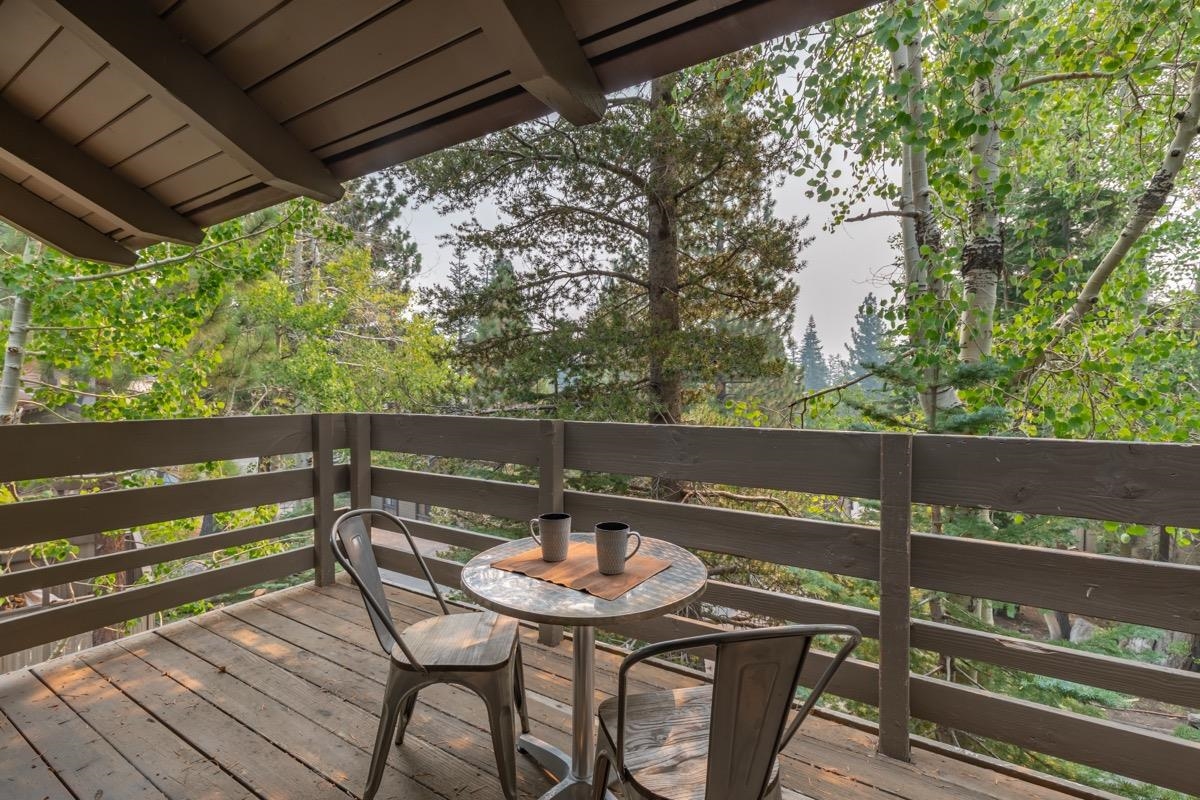 98 Tyrol Lane Unit: #304