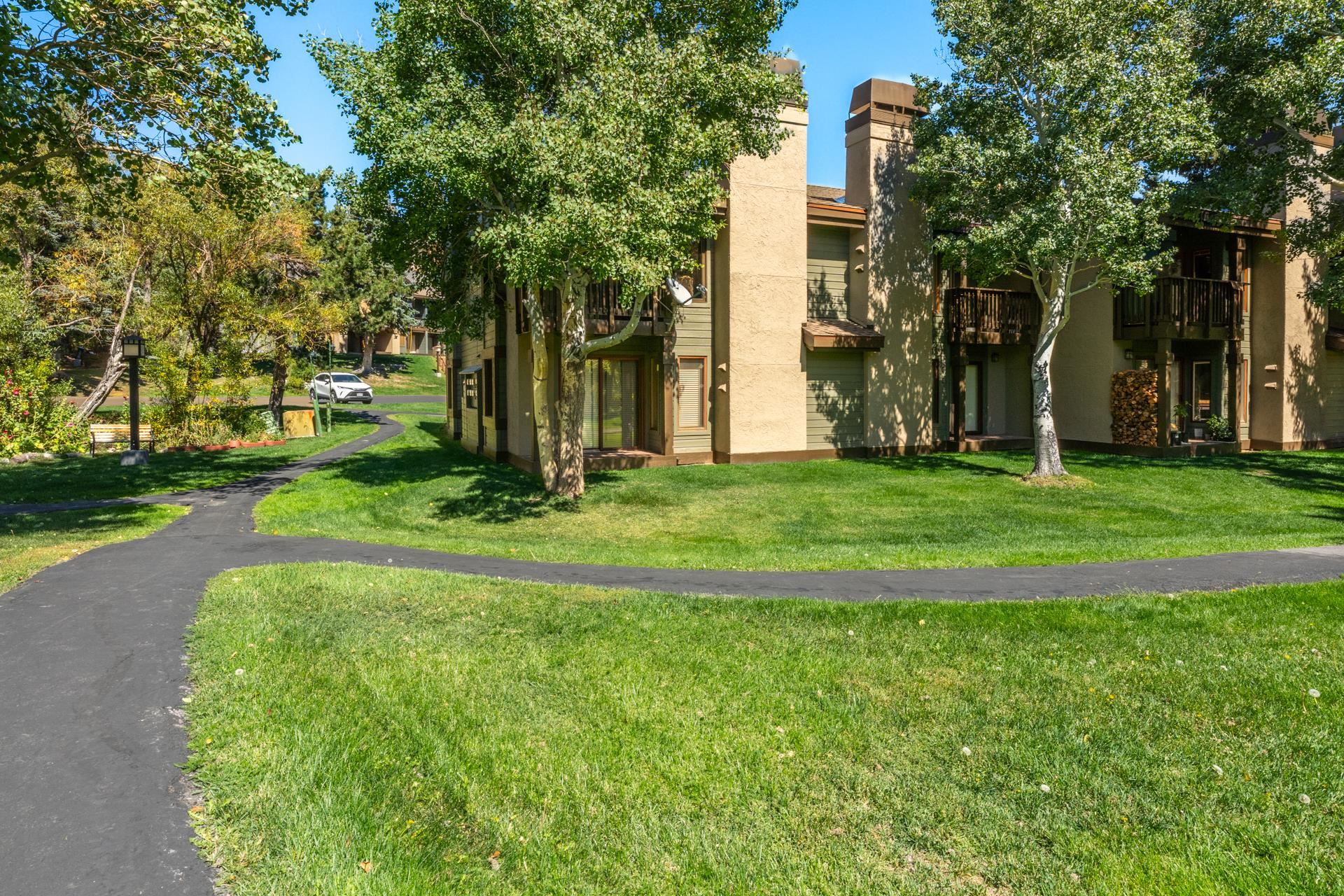 402 Snowcreek Road