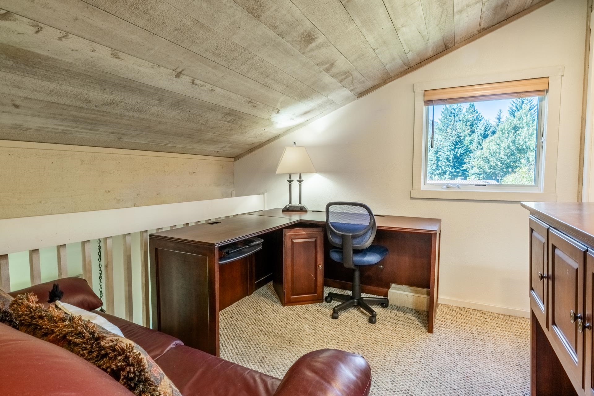 402 Snowcreek Road
