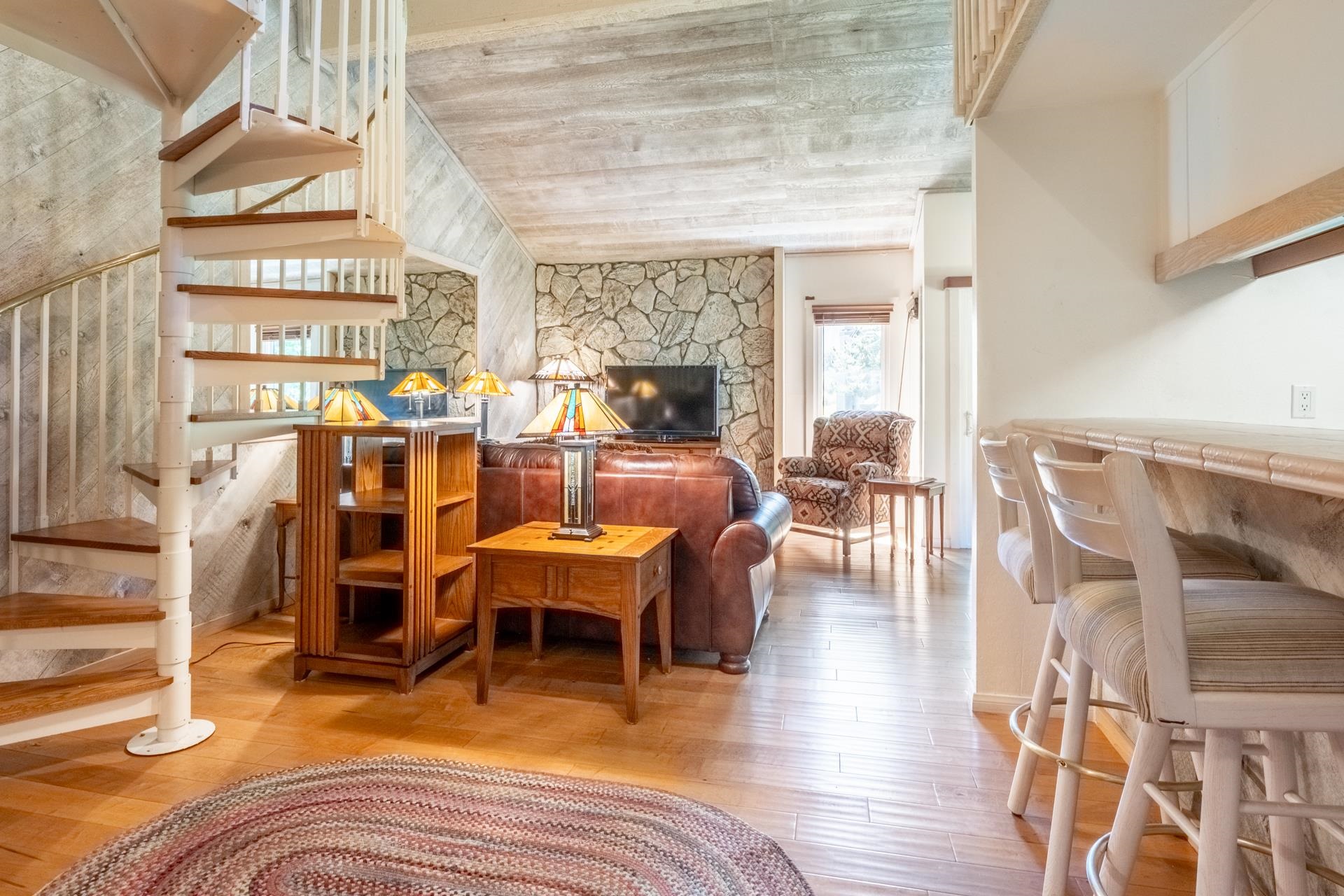402 Snowcreek Road