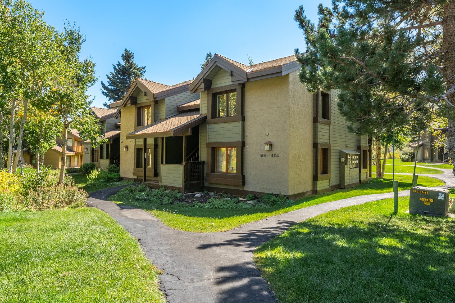 402 Snowcreek Road
