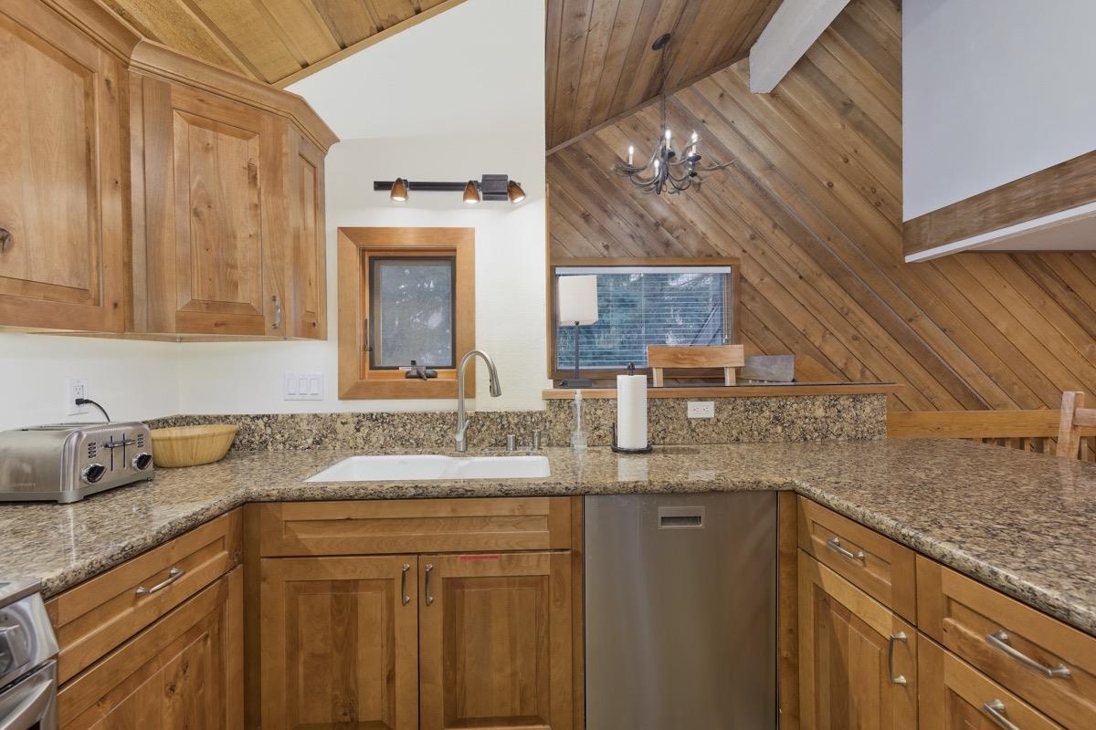 61 Gold Hill
