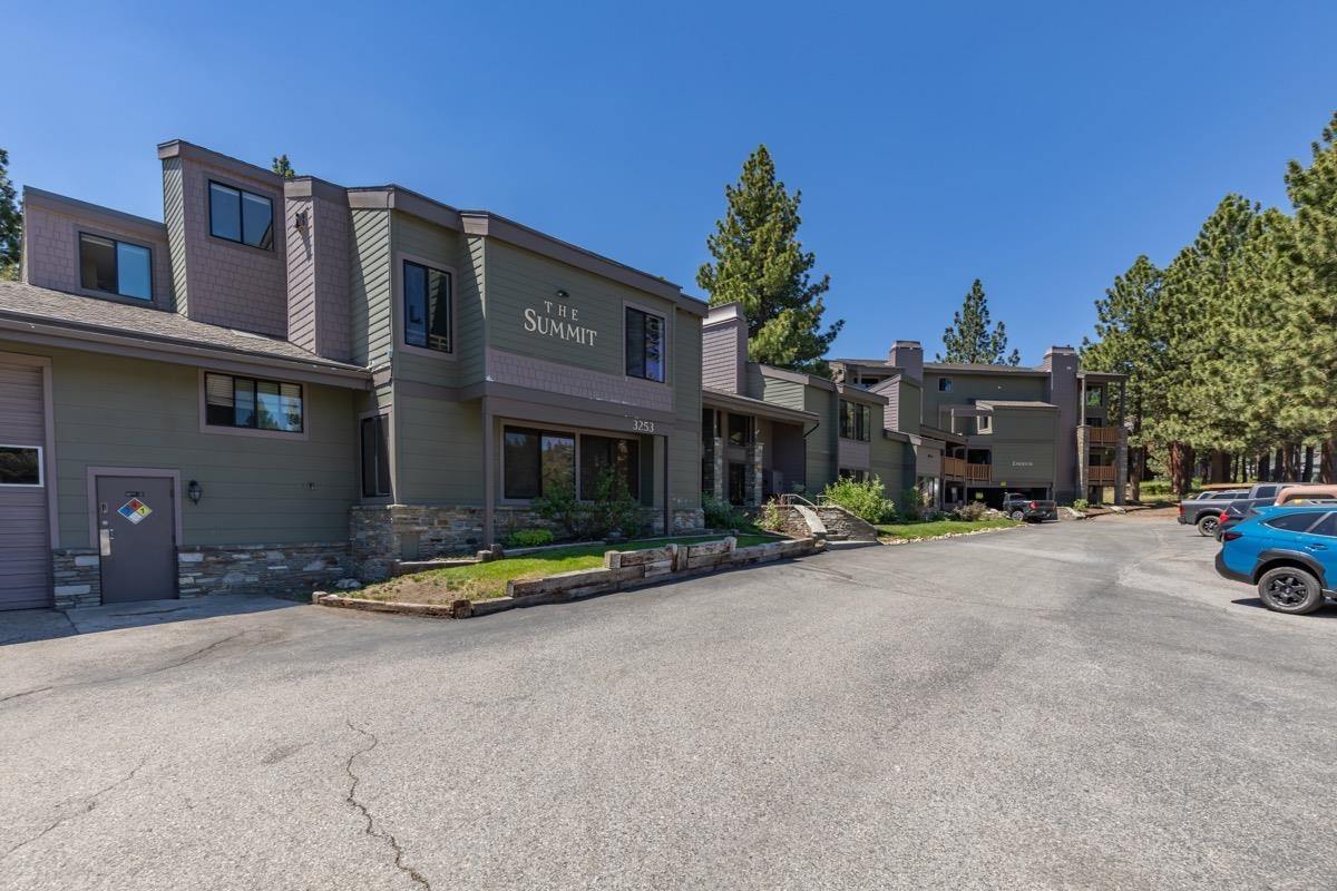 3253 Meridian Blvd #E-7 Unit: Summit 1 Emerson #E7