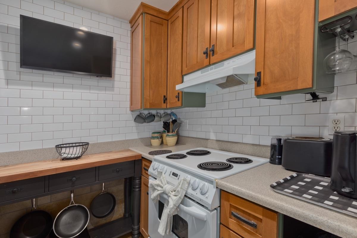 3253 Meridian Blvd #E-7 Unit: Summit 1 Emerson #E7