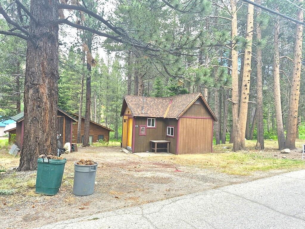 799 Minaret Road Unit: 15-16