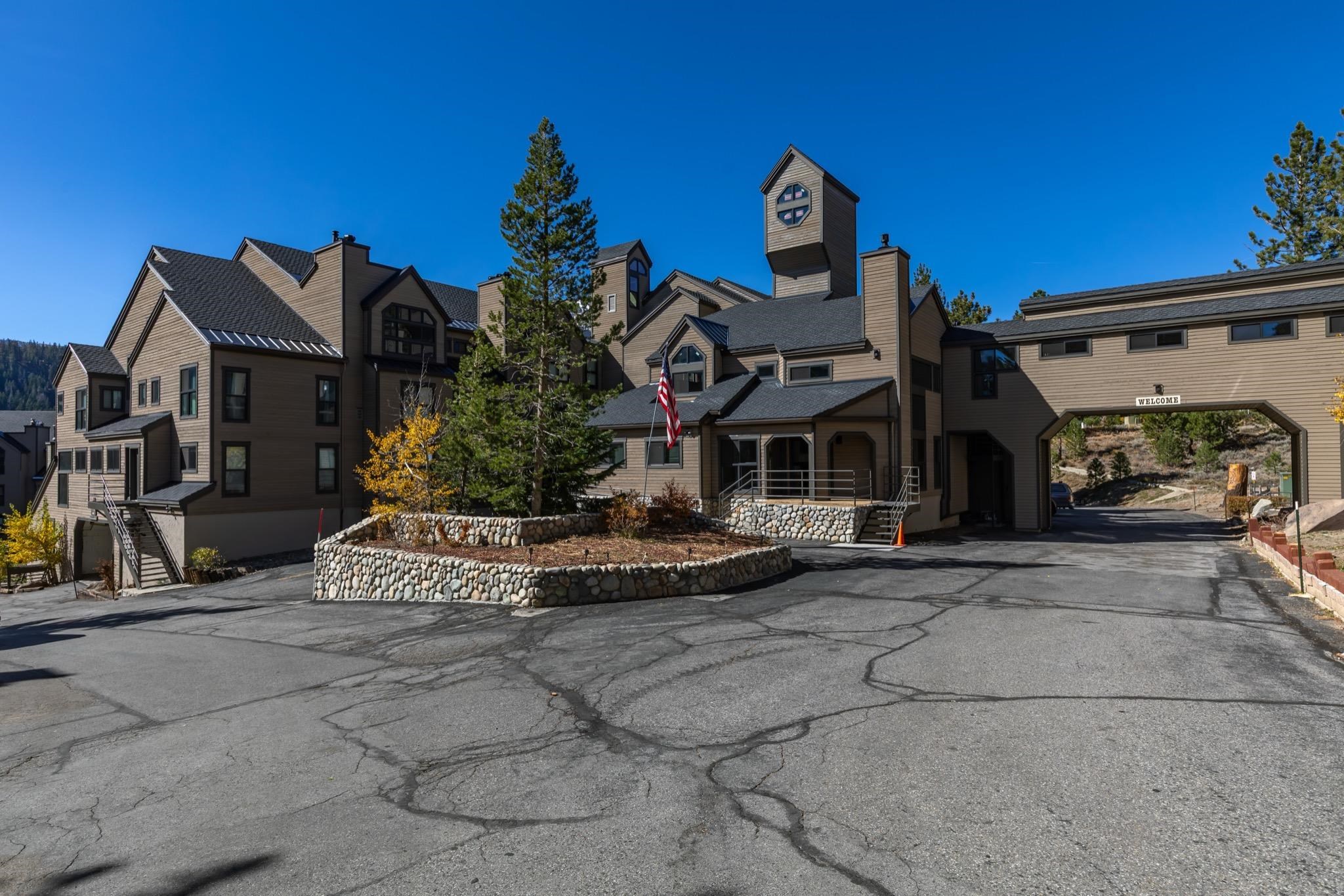 865 Majestic Pines #125 Drive Unit: 125
