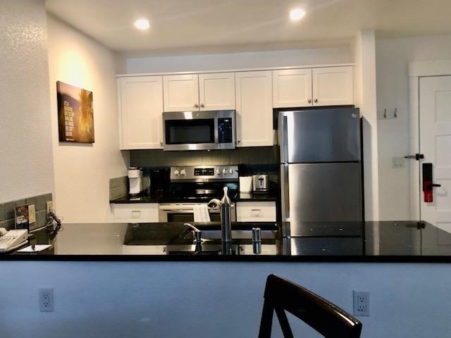 100 Canyon Blvd #3414