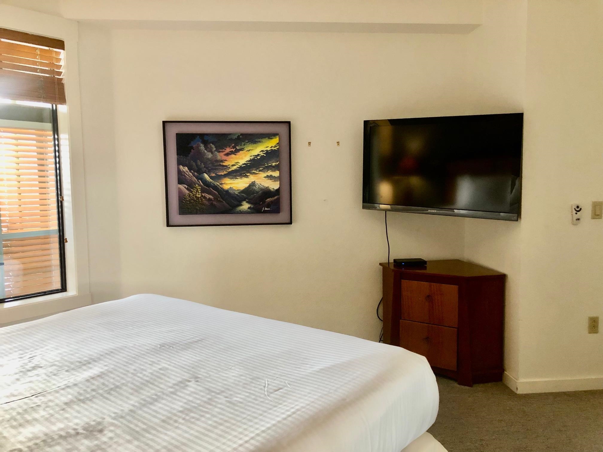 100 Canyon Blvd #3414