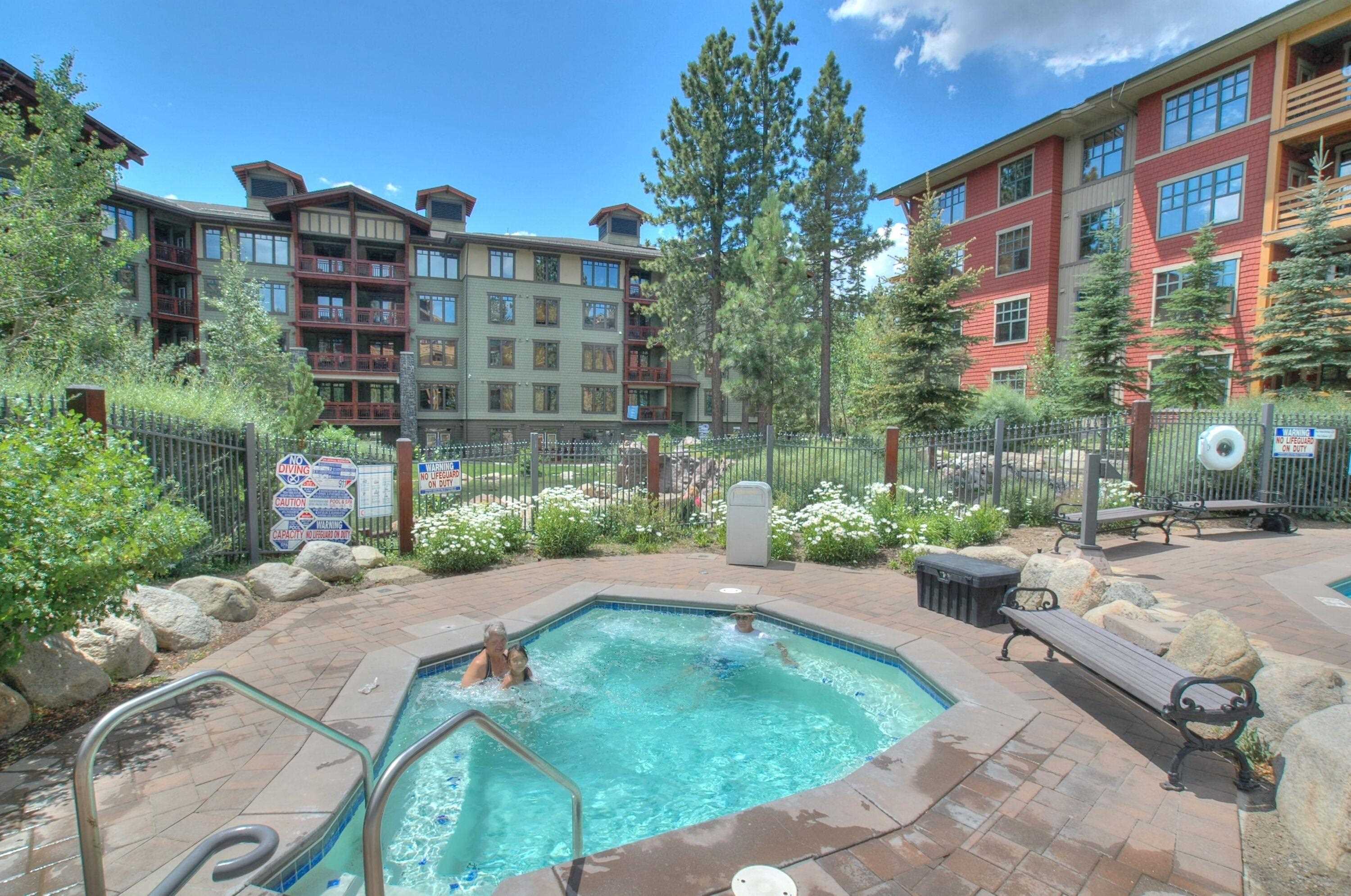 100 Canyon Blvd #3414