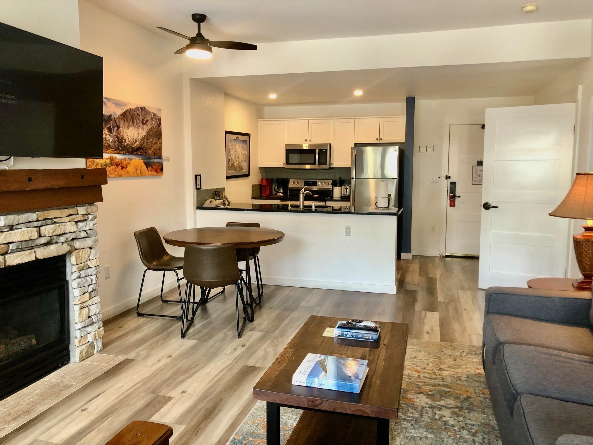 100 Canyon Blvd #3414