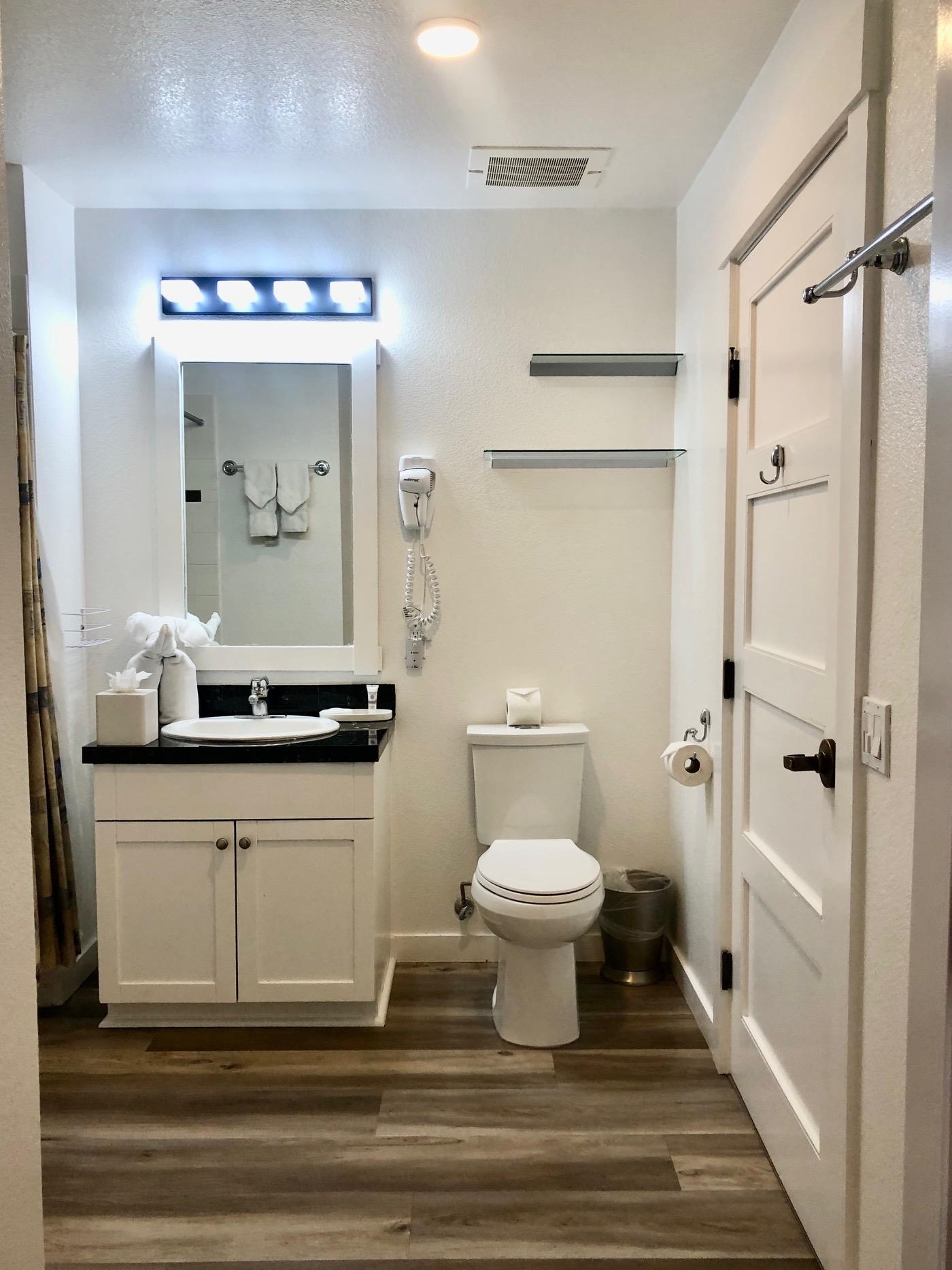 100 Canyon Blvd #3414