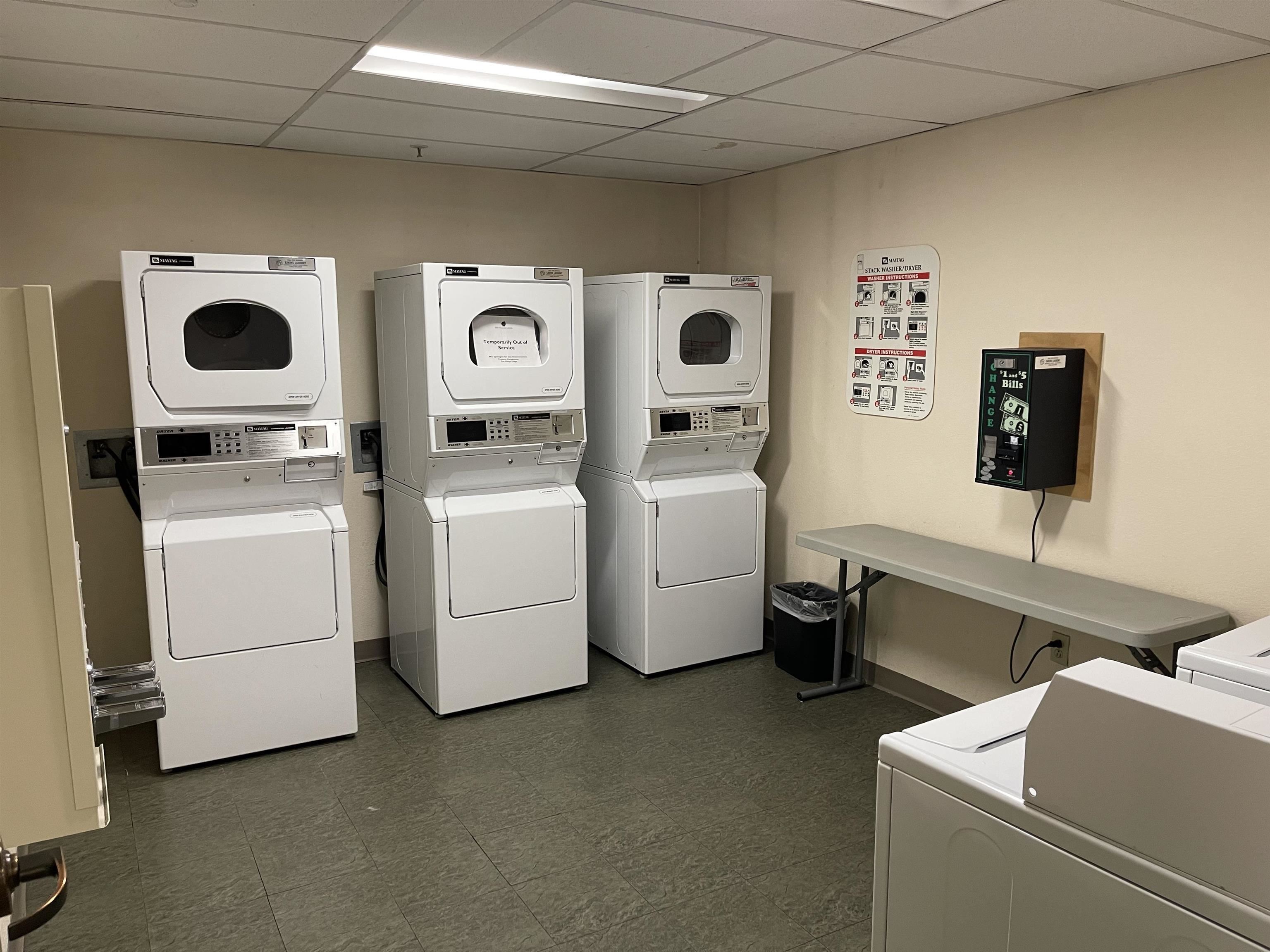 100 Canyon Blvd #3414