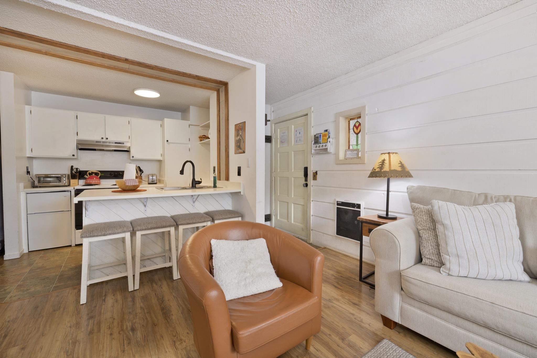 2499 Sierra Nevada Road Unit: R2