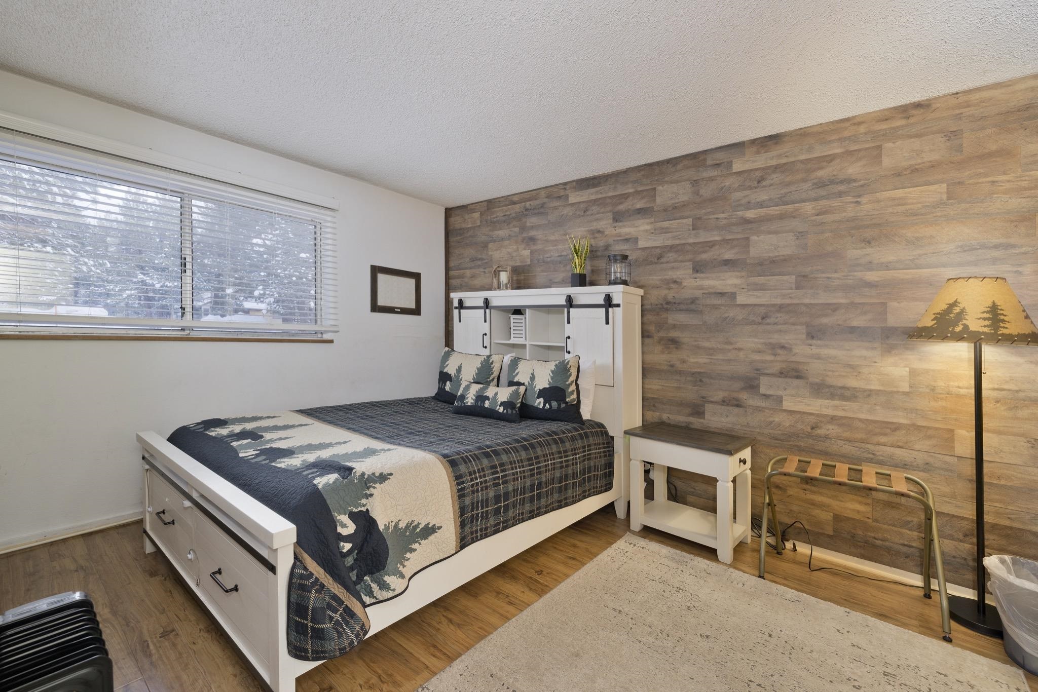 2499 Sierra Nevada Road Unit: R2