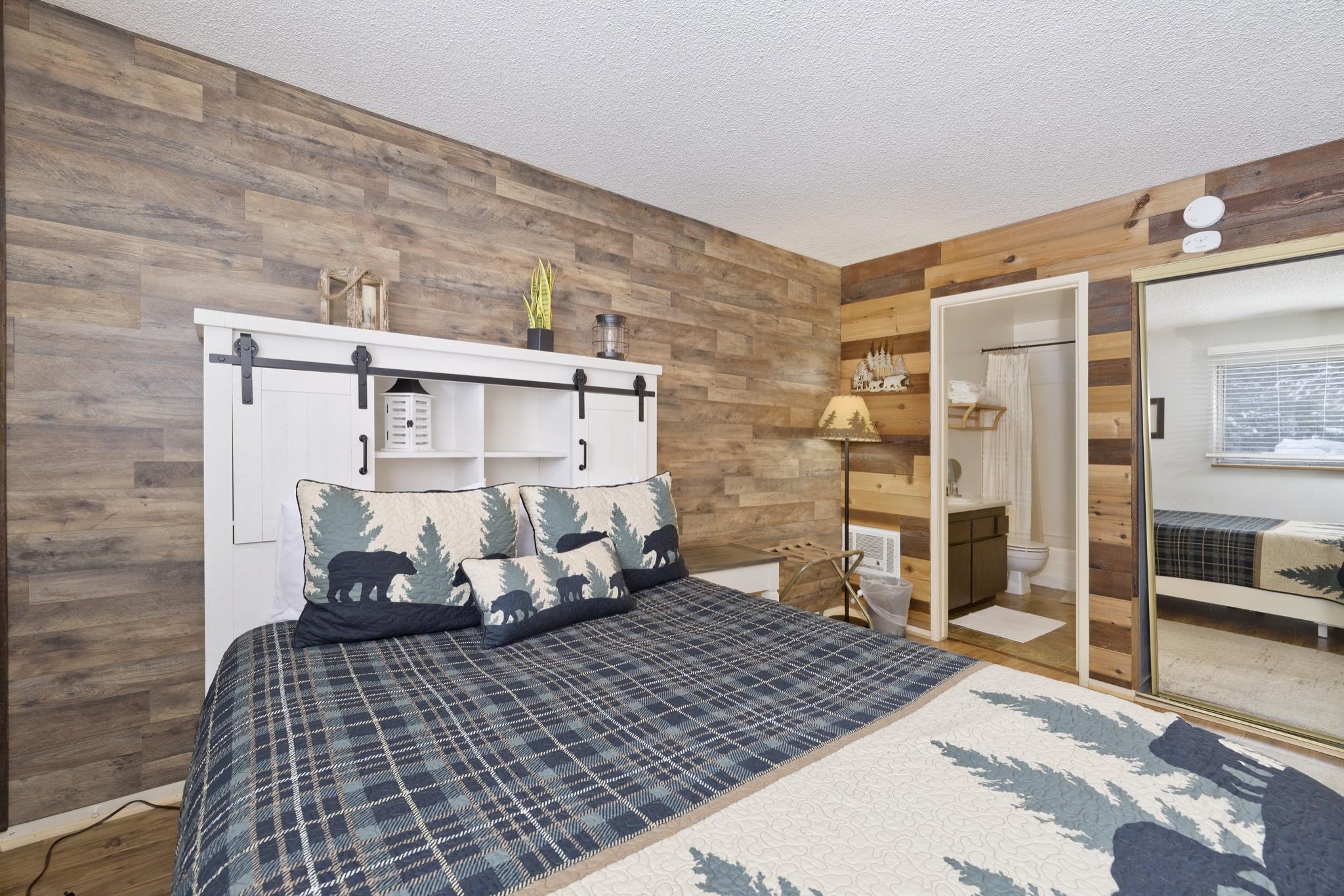 2499 Sierra Nevada Road Unit: R2