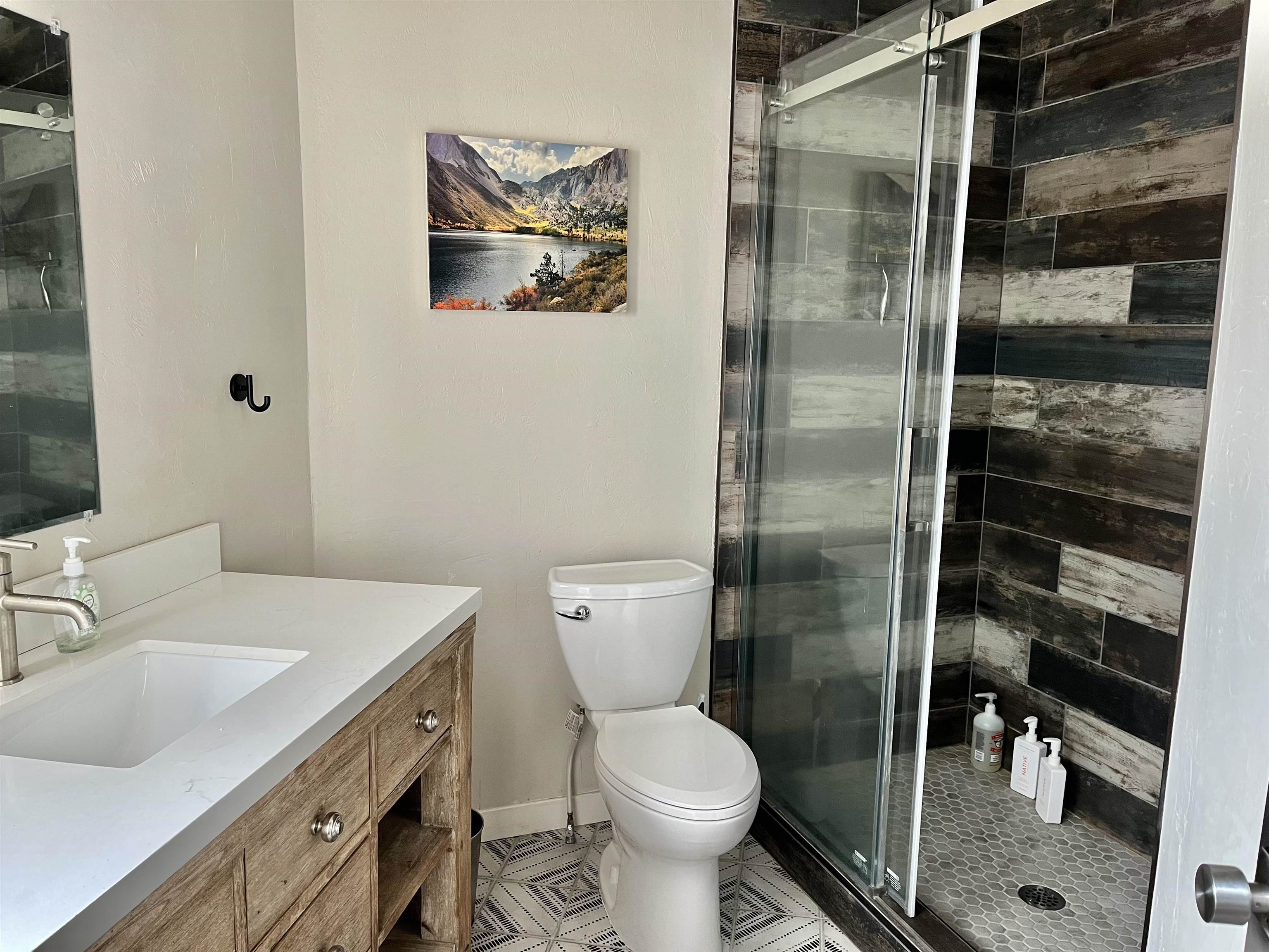 286 Old Mammoth Road Unit: 7