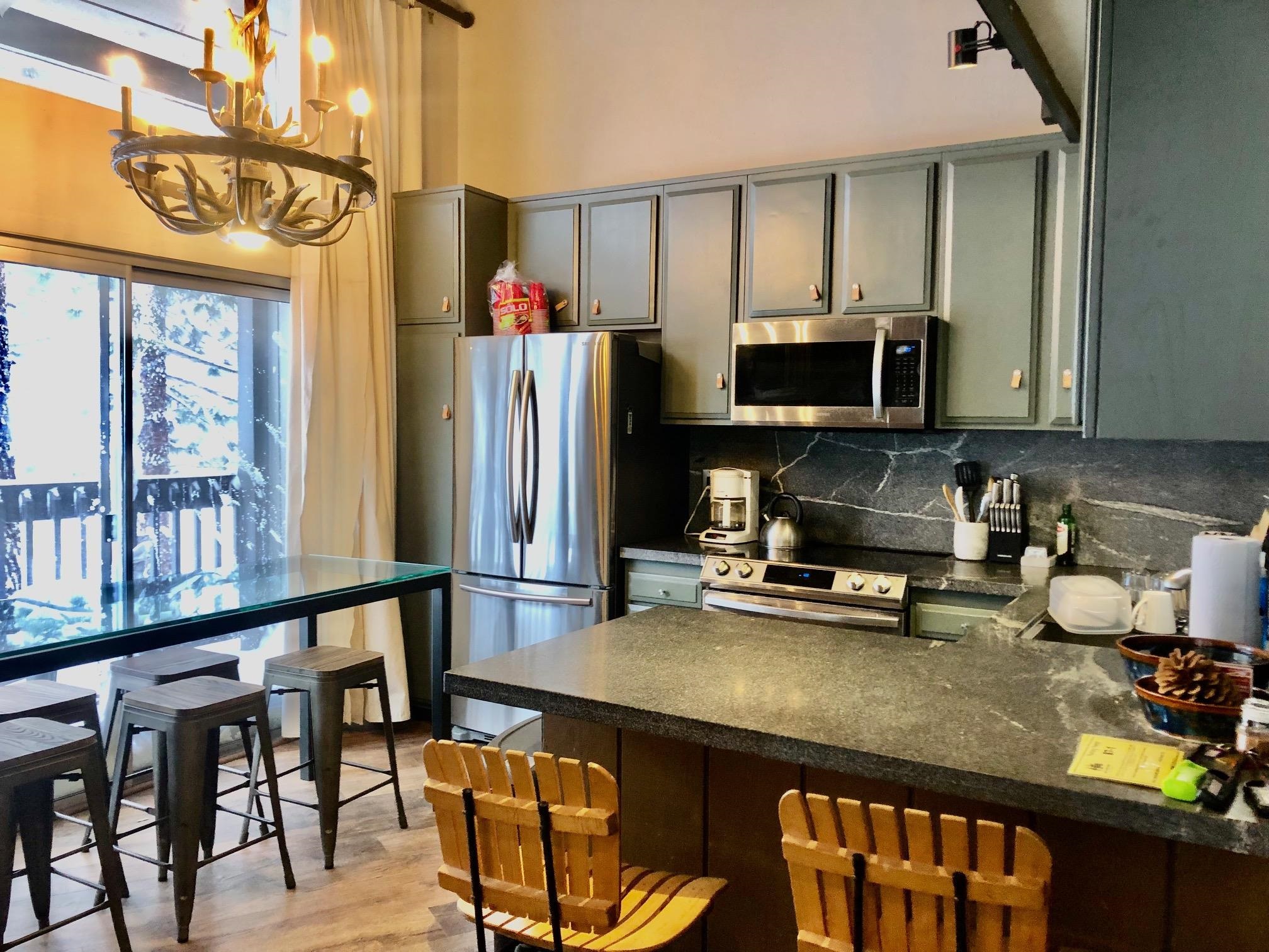 286 Old Mammoth Road Unit: 7