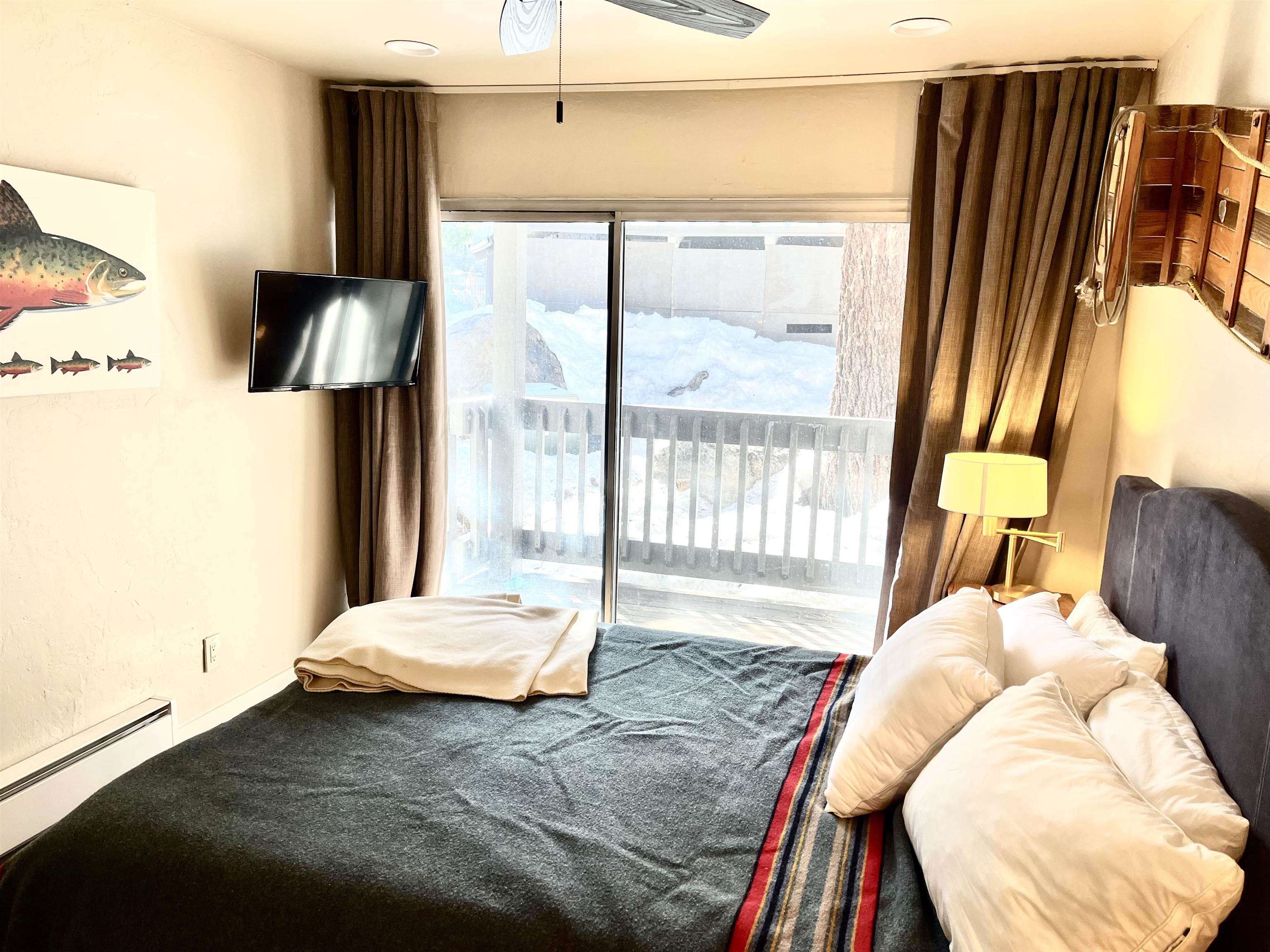 286 Old Mammoth Road Unit: 7