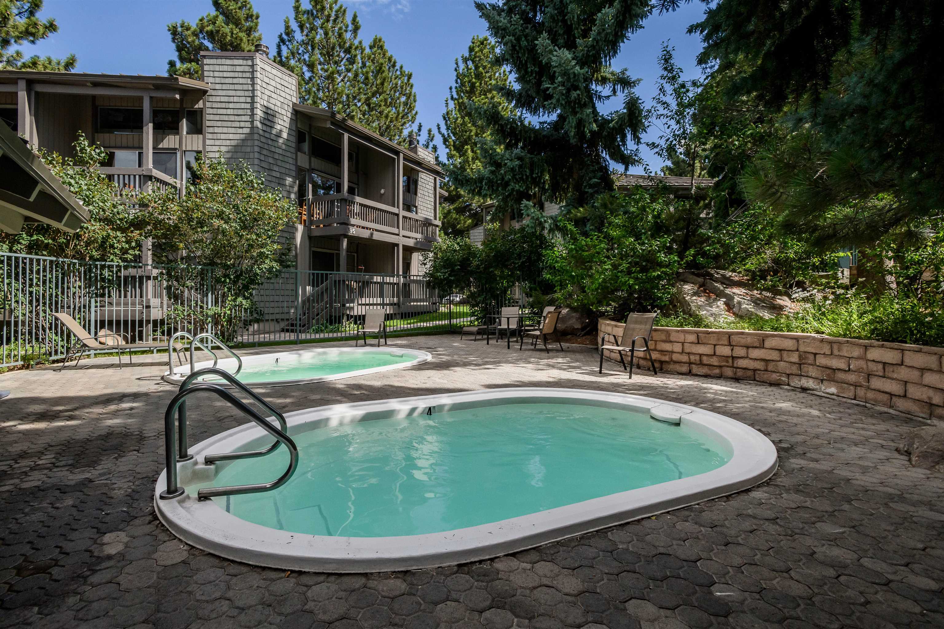 286 Old Mammoth Road Unit: 7