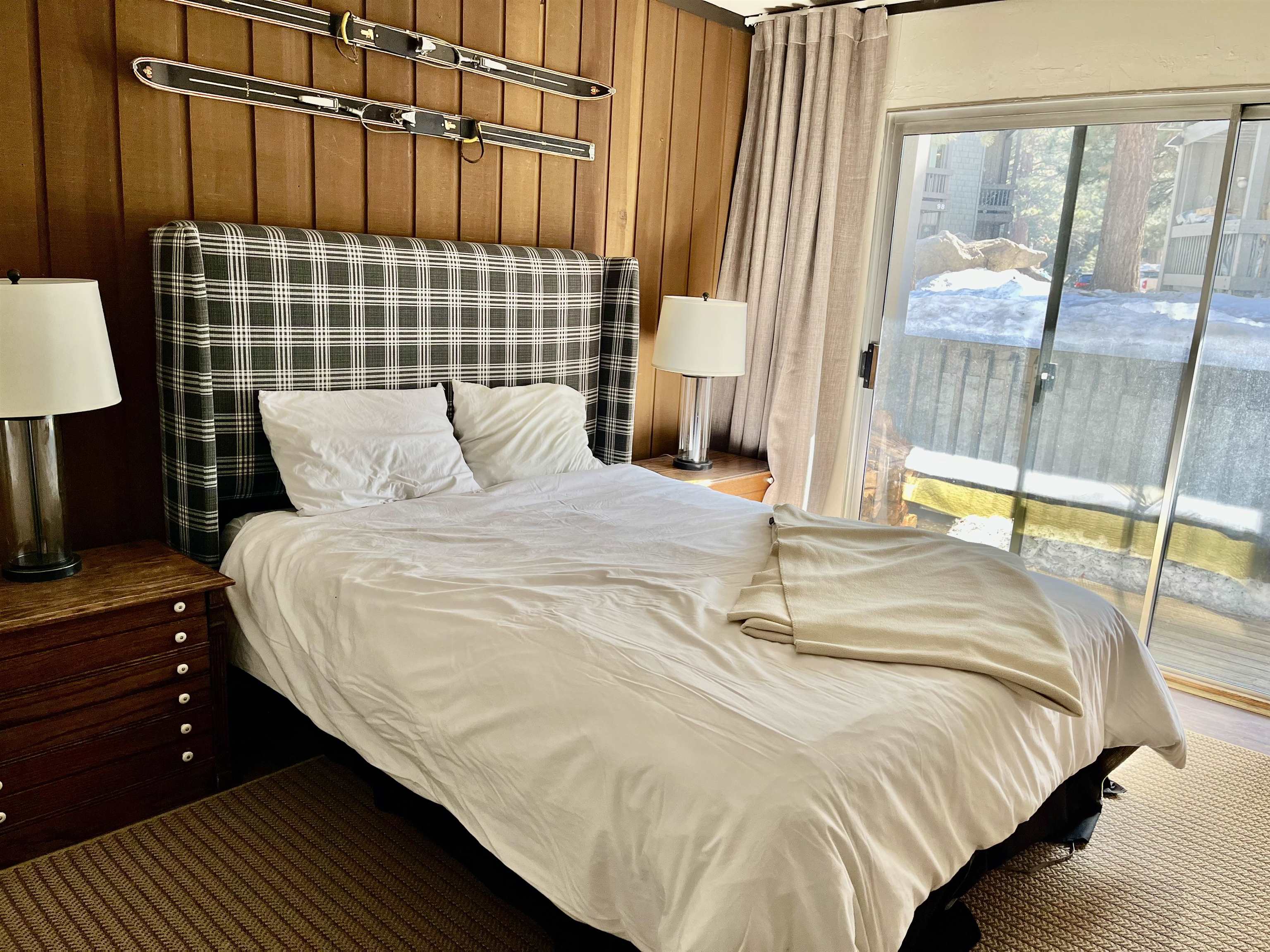 286 Old Mammoth Road Unit: 7