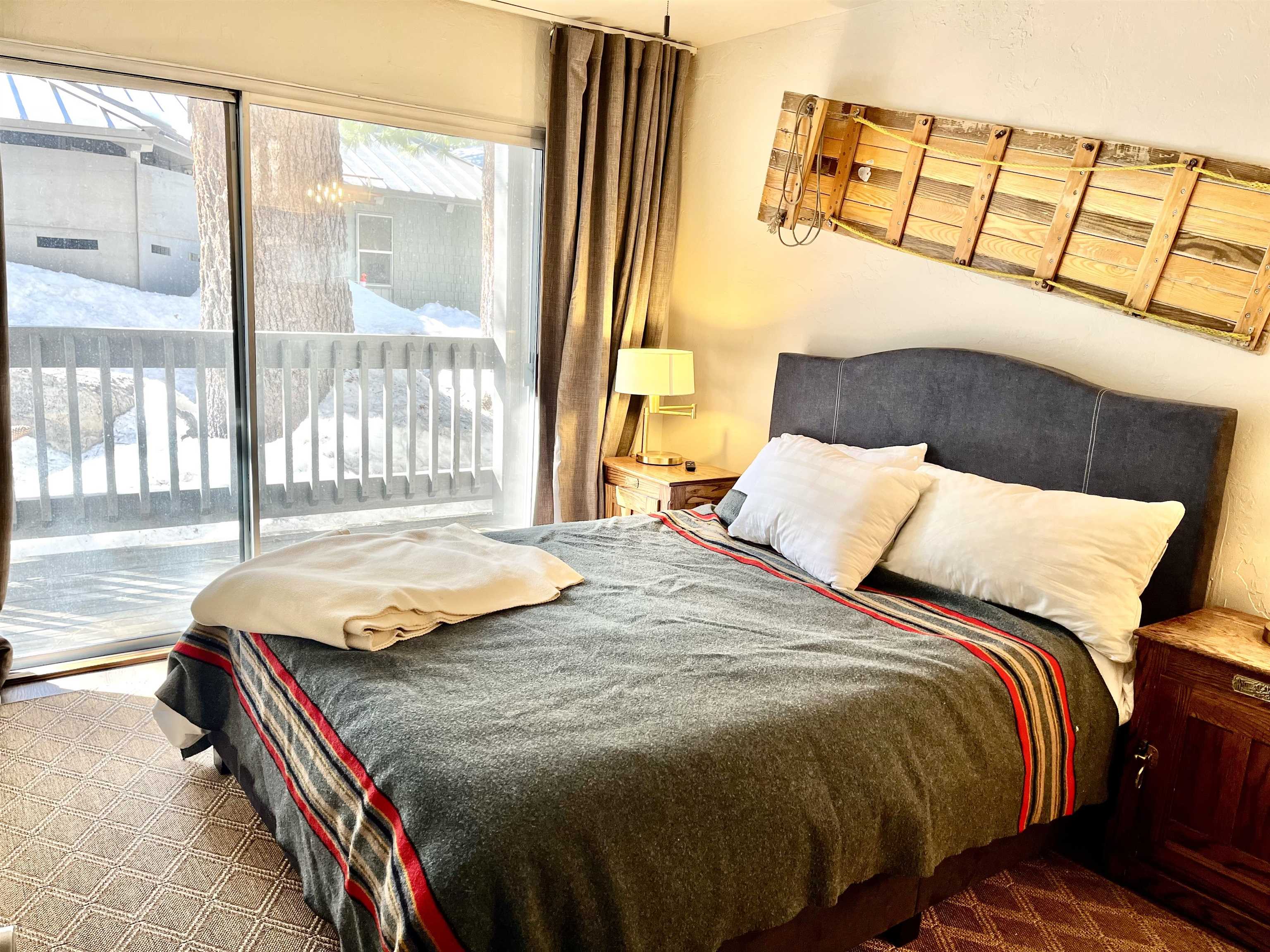 286 Old Mammoth Road Unit: 7