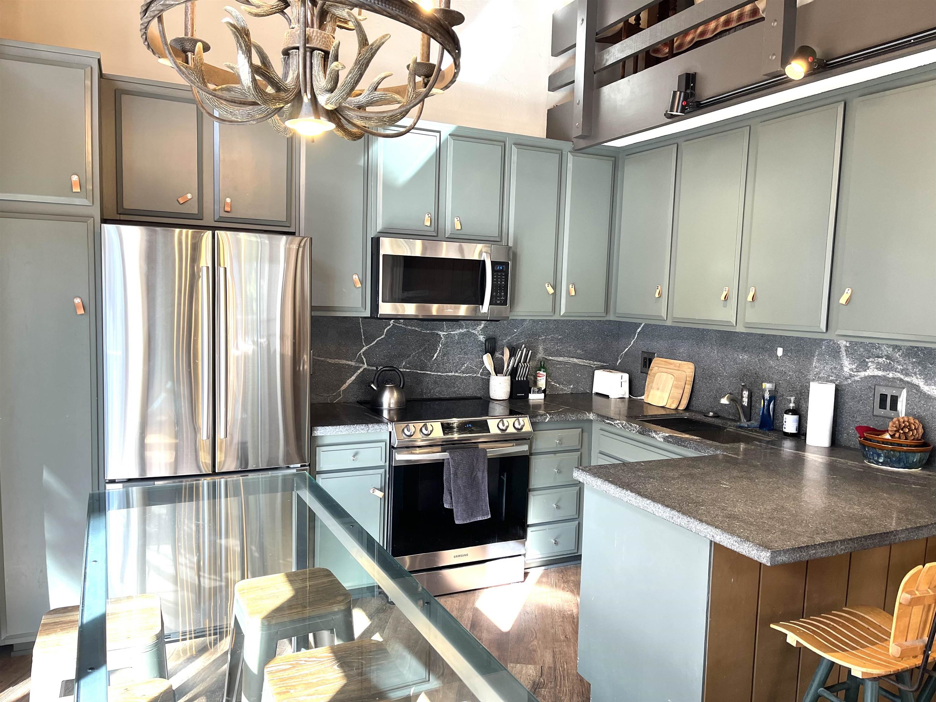 286 Old Mammoth Road Unit: 7