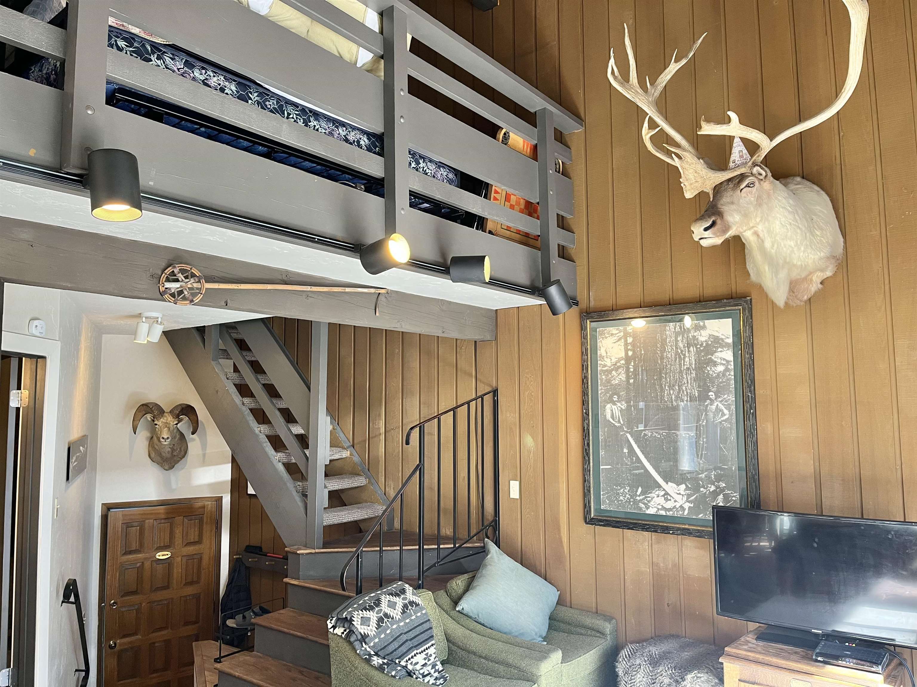 286 Old Mammoth Road Unit: 7