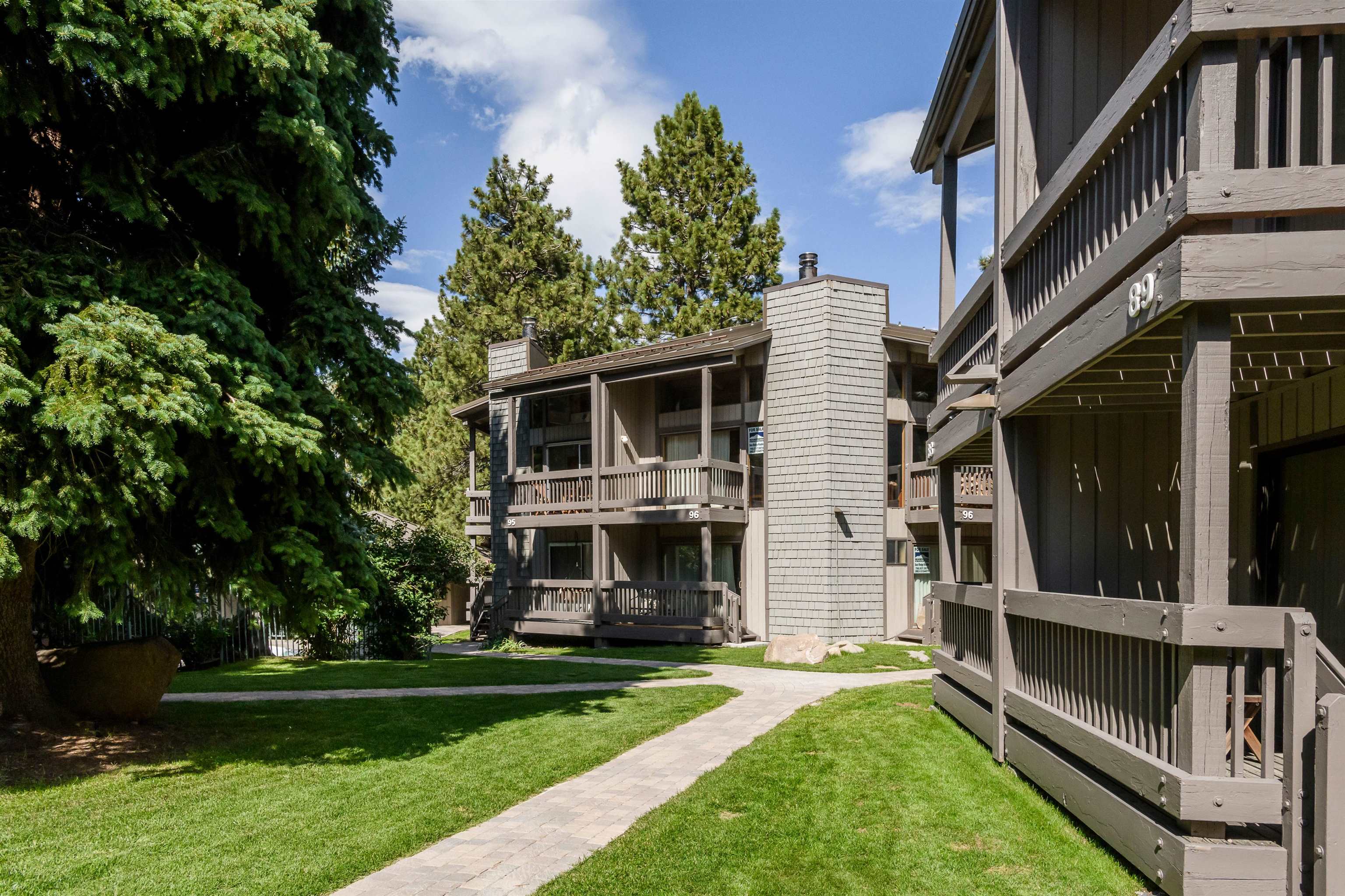 286 Old Mammoth Road Unit: 7