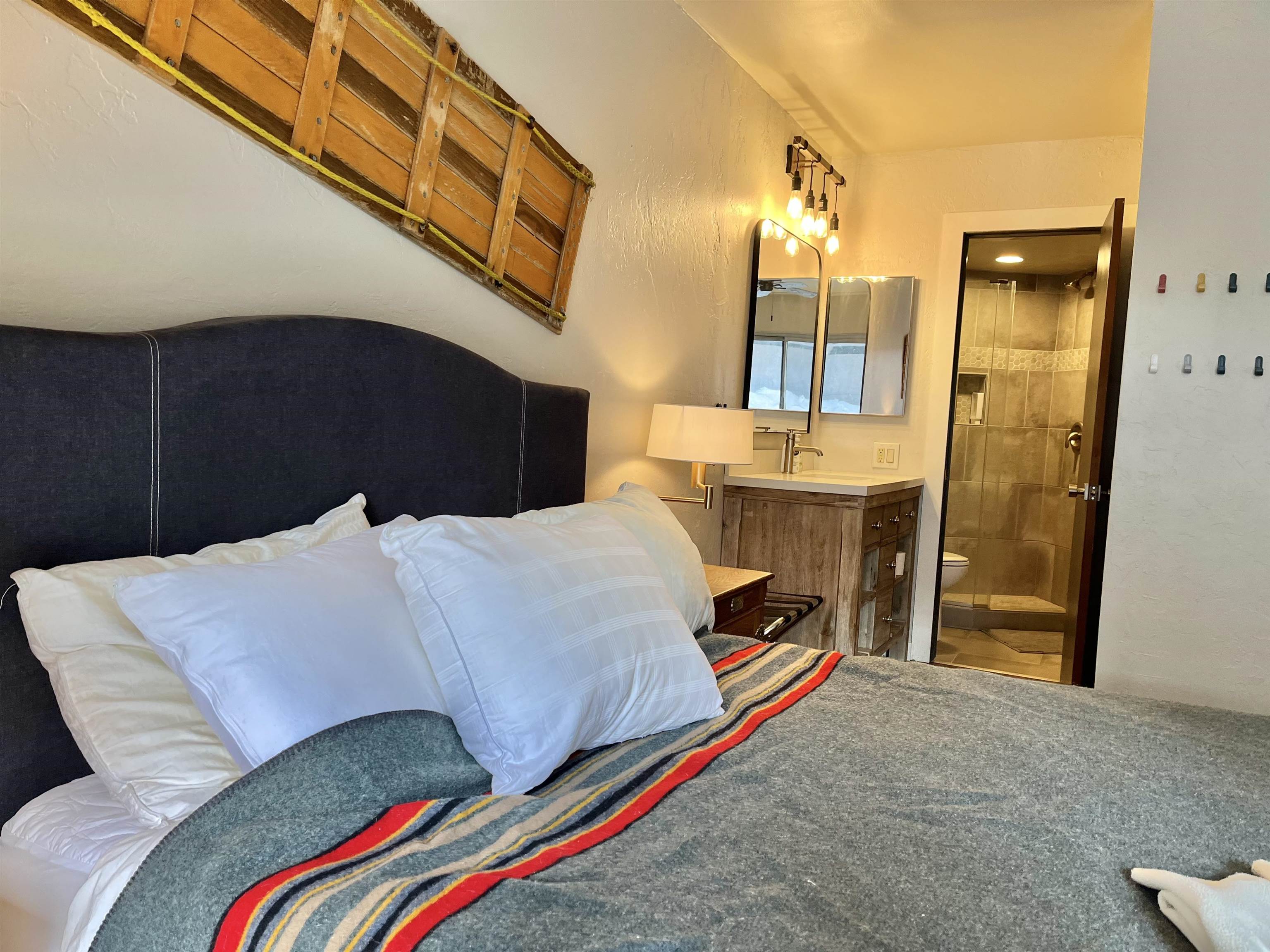 286 Old Mammoth Road Unit: 7