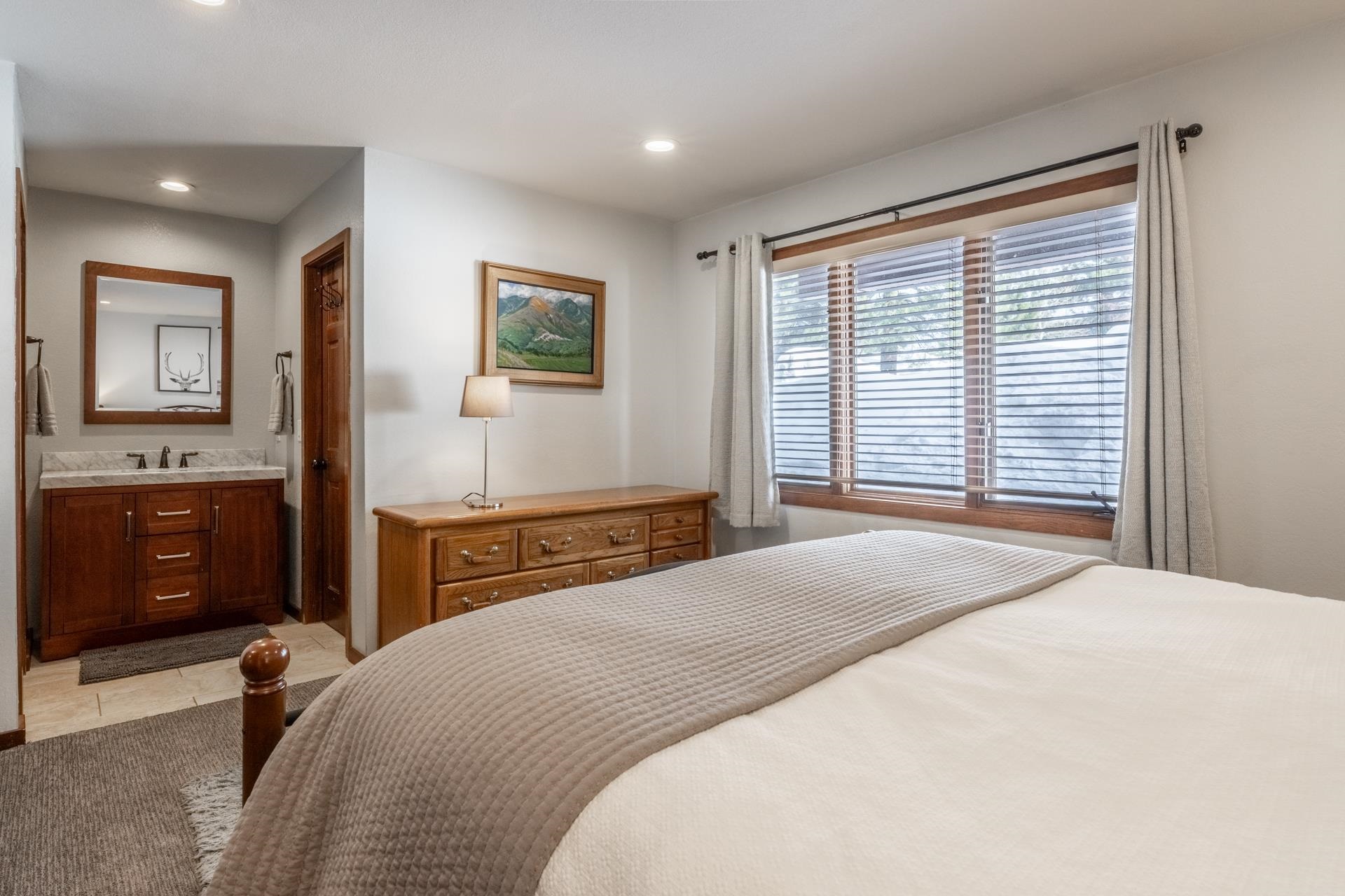 3392 Chateau Road Unit: 2