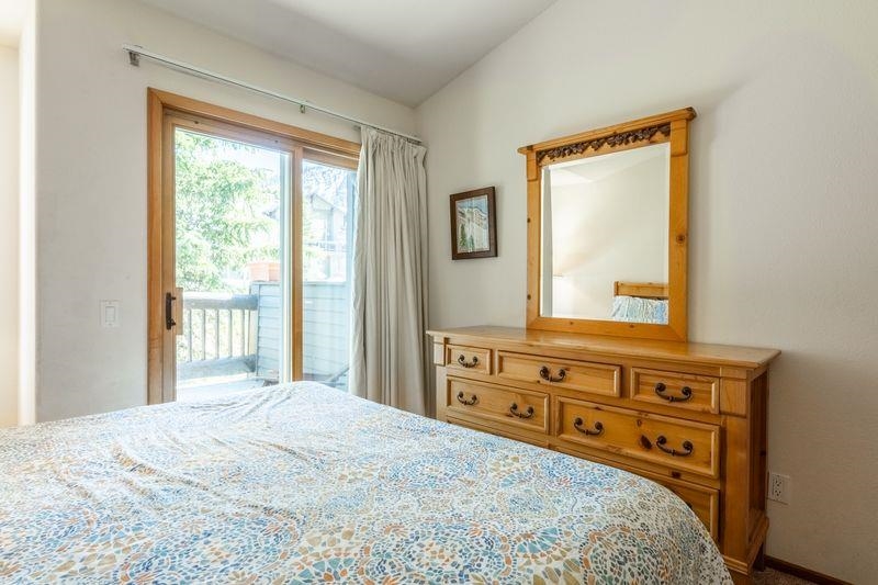 936 Links Way Unit: 936