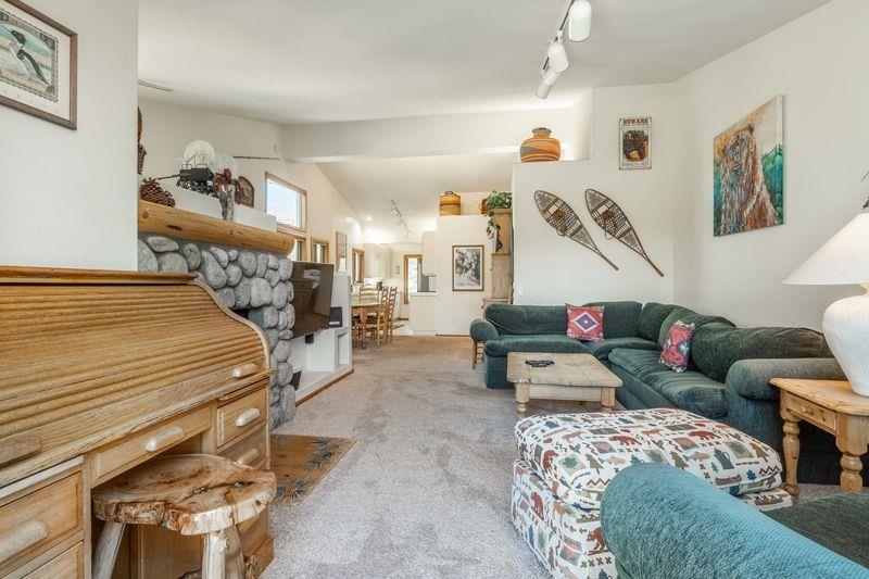 936 Links Way Unit: 936