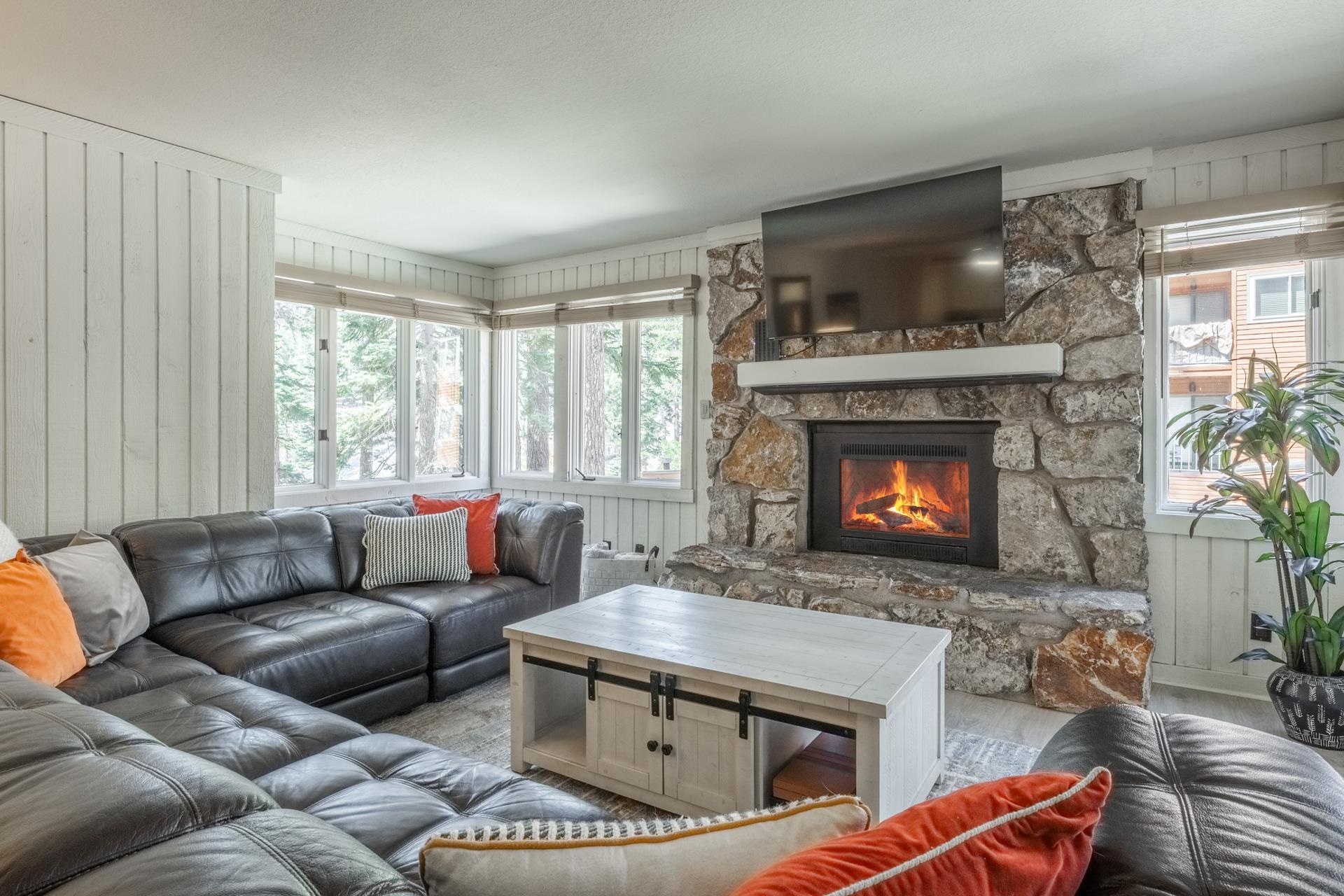 435 Lakeview Boulevard Unit: 84