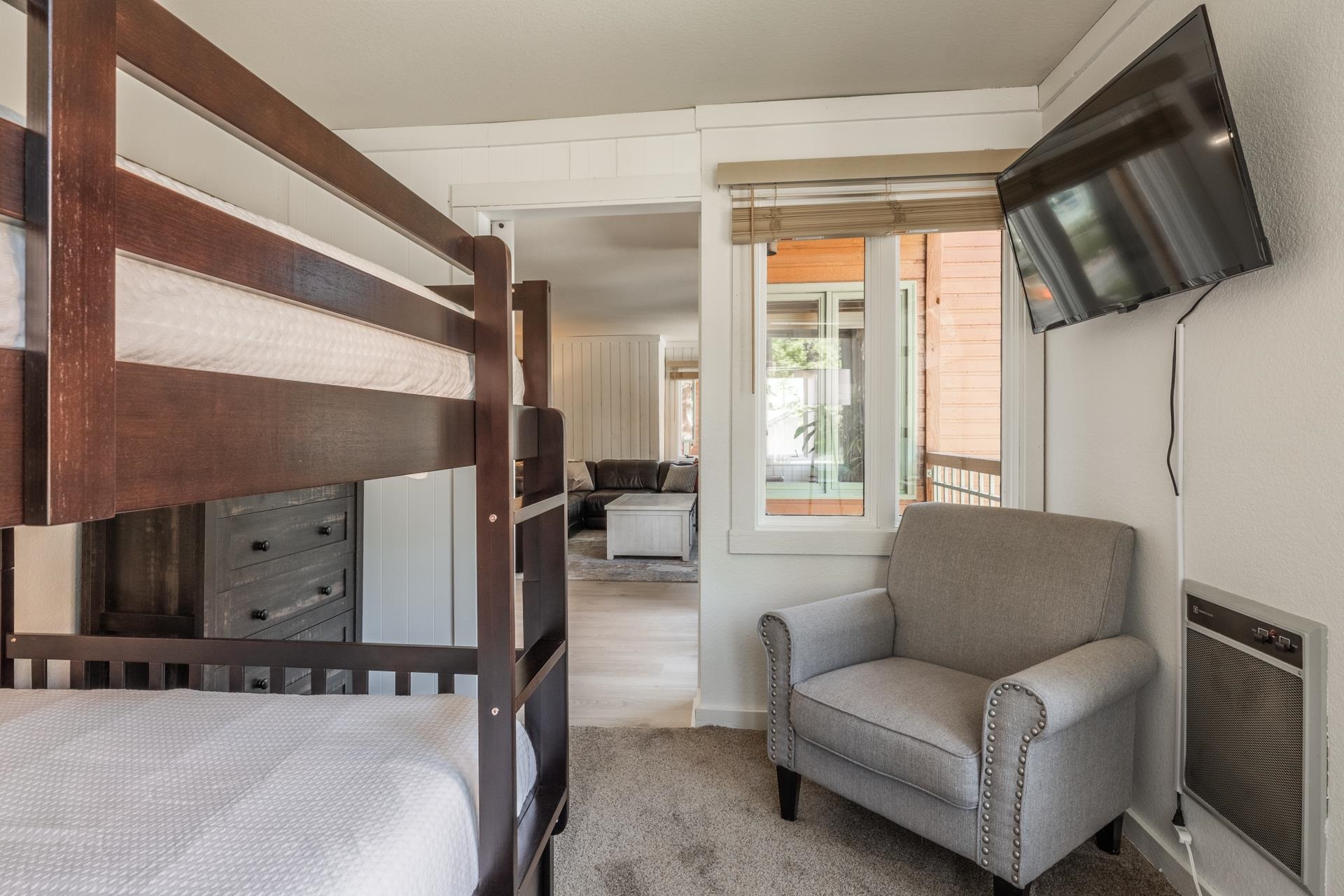 435 Lakeview Boulevard Unit: 84