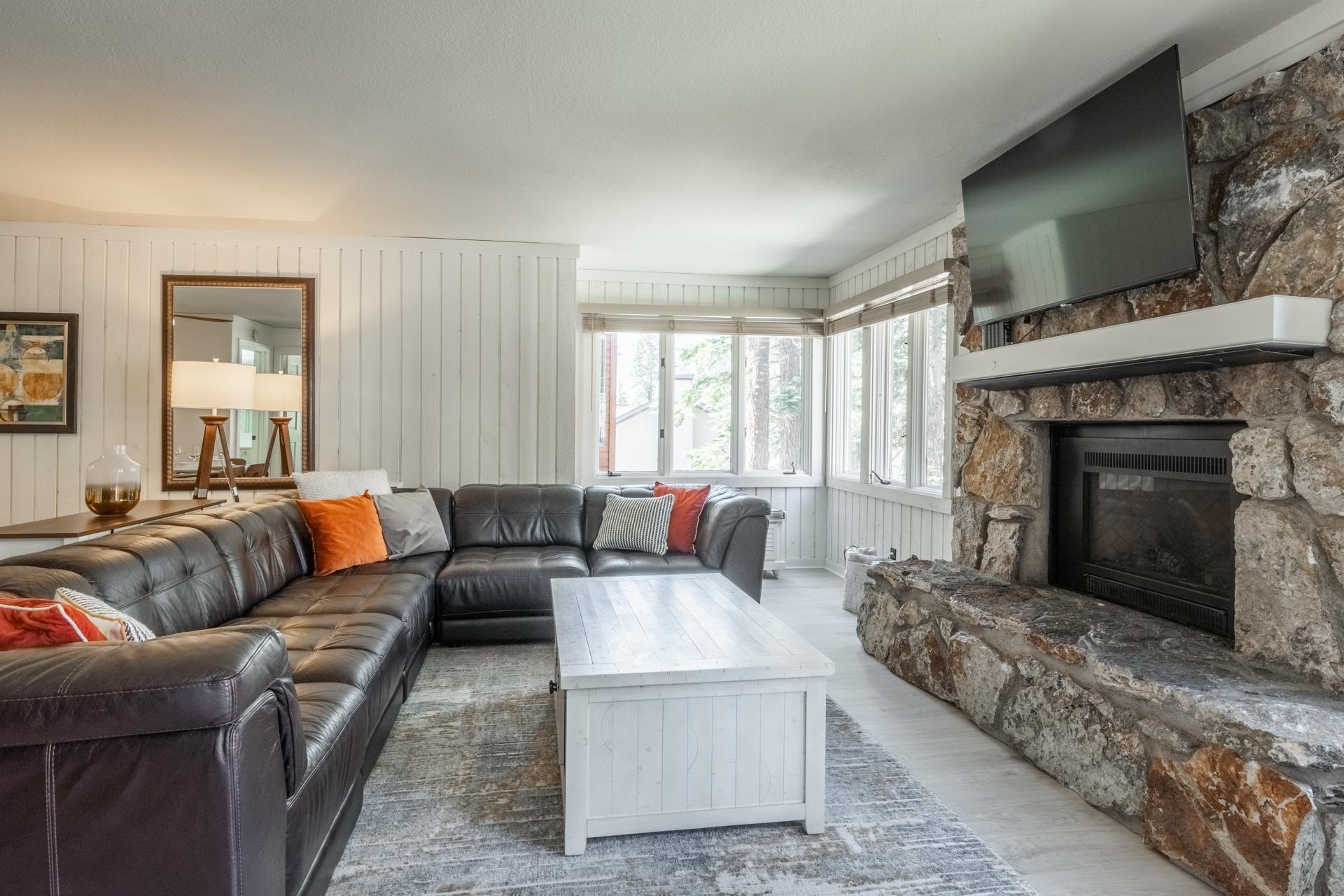 435 Lakeview Boulevard Unit: 84