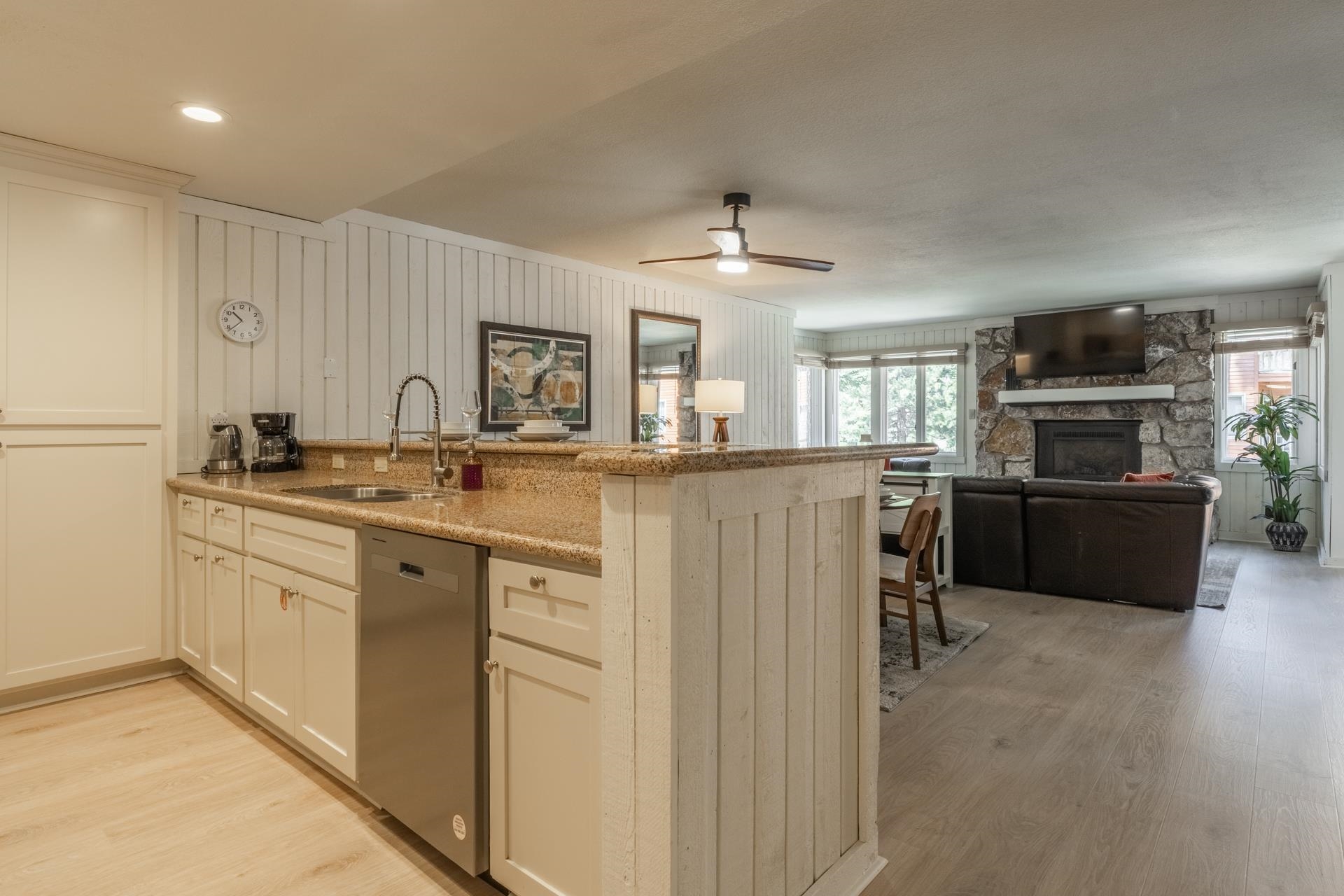 435 Lakeview Boulevard Unit: 84