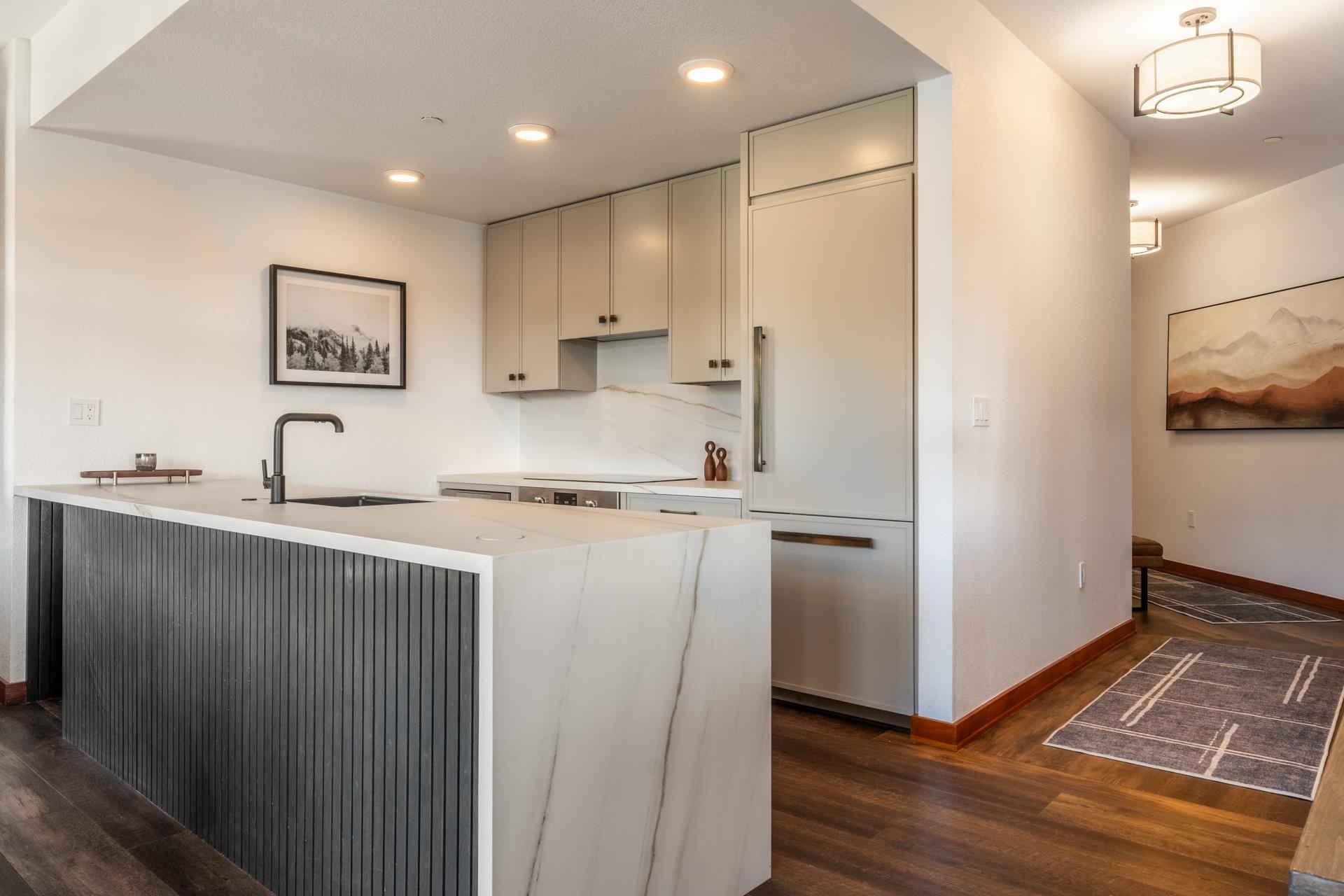 6201 Minaret Rd #2430