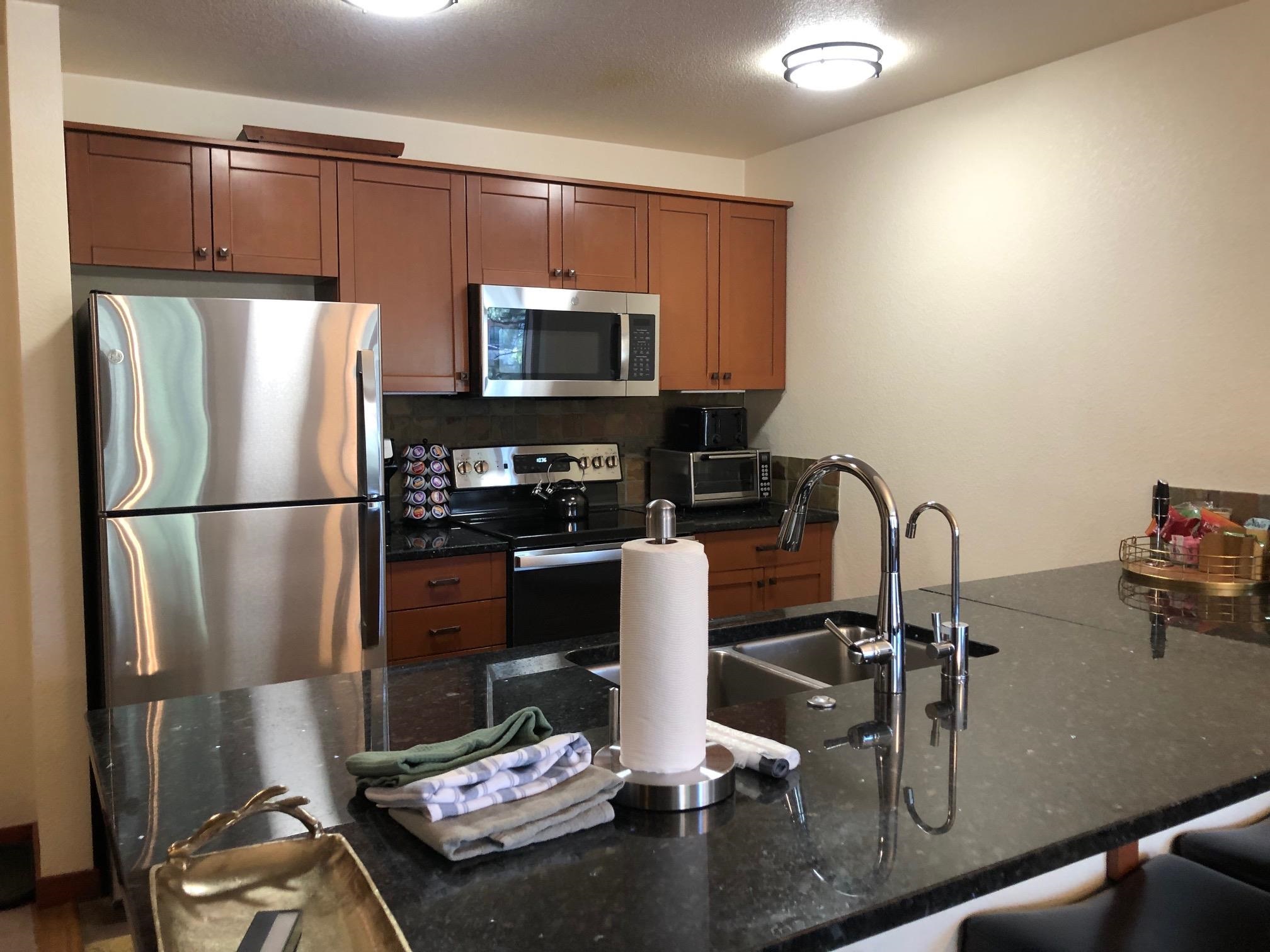 100 Canyon Blvd #3321