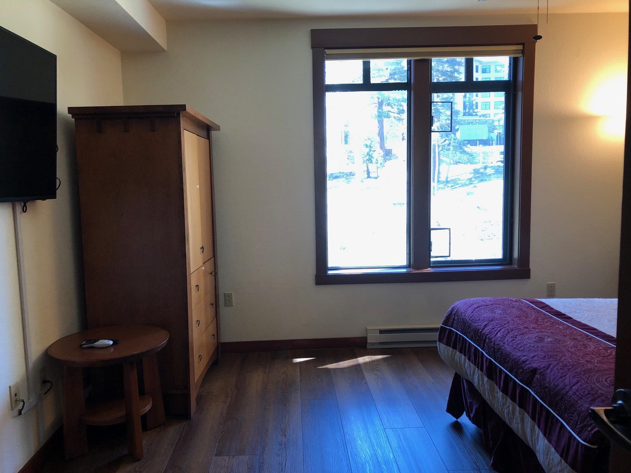 100 Canyon Blvd #3321